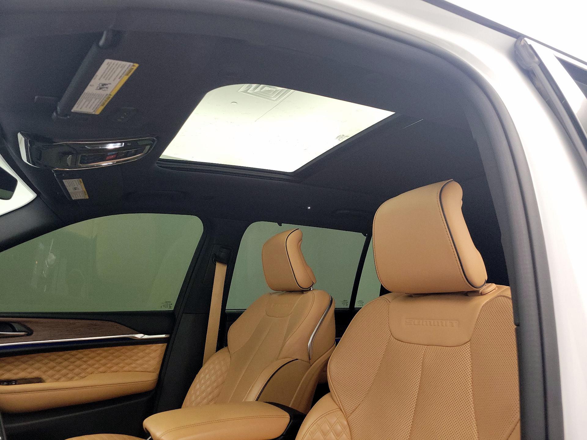 Thumbnail: 2024 Jeep Grand Cherokee L - 20
