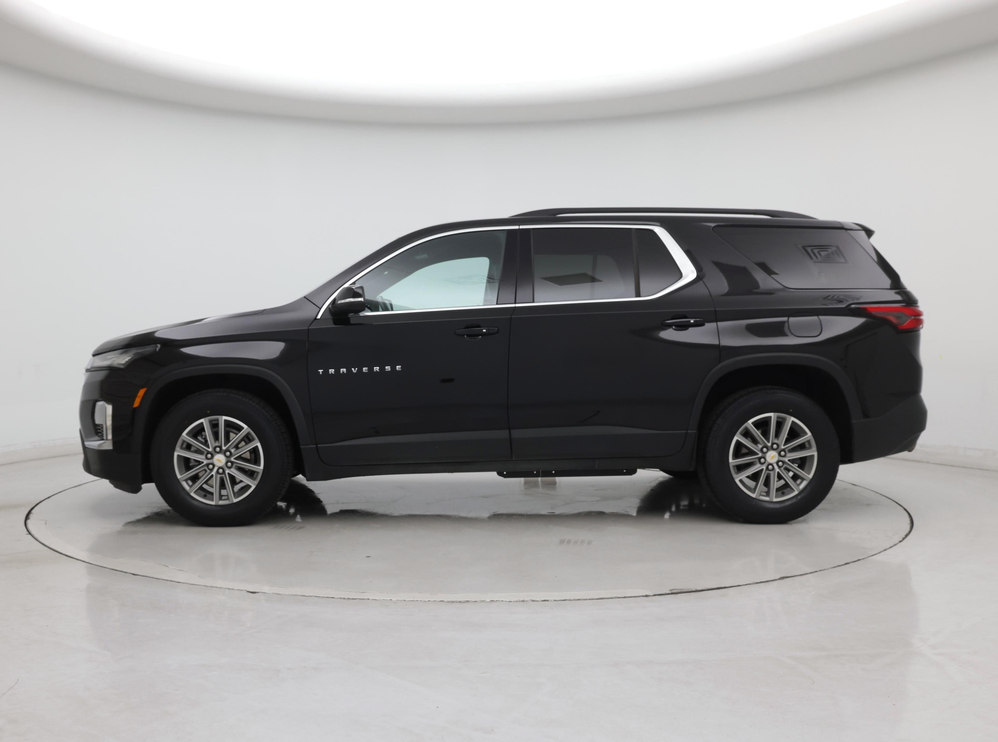 Thumbnail: 2022 Chevrolet Traverse - 3