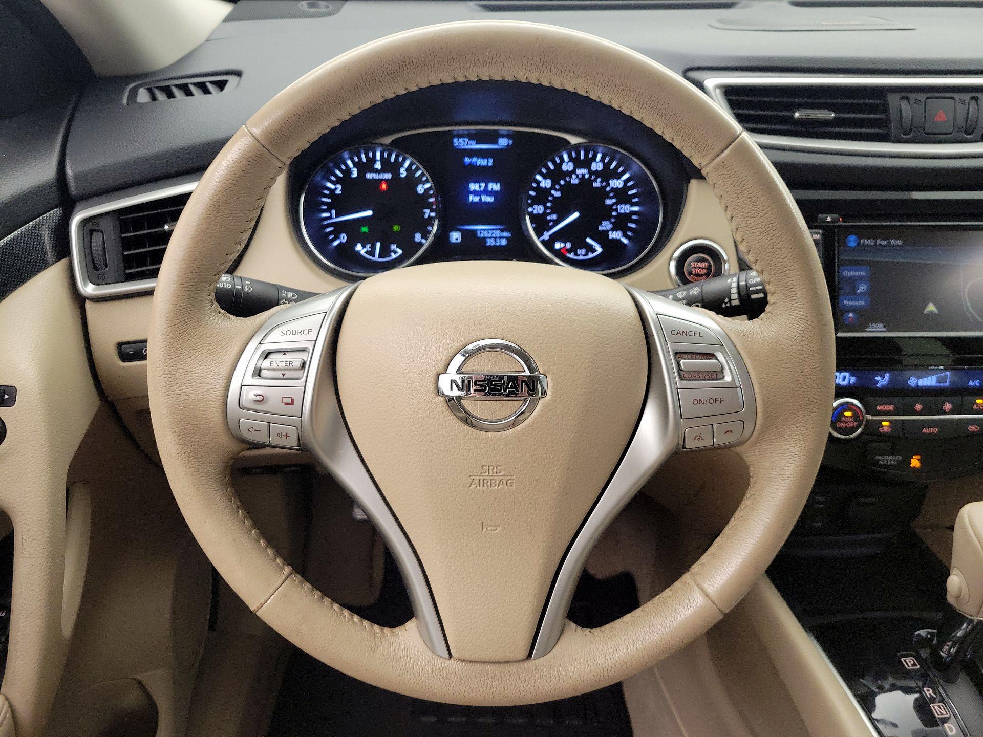 Thumbnail: 2015 Nissan Rogue - 10