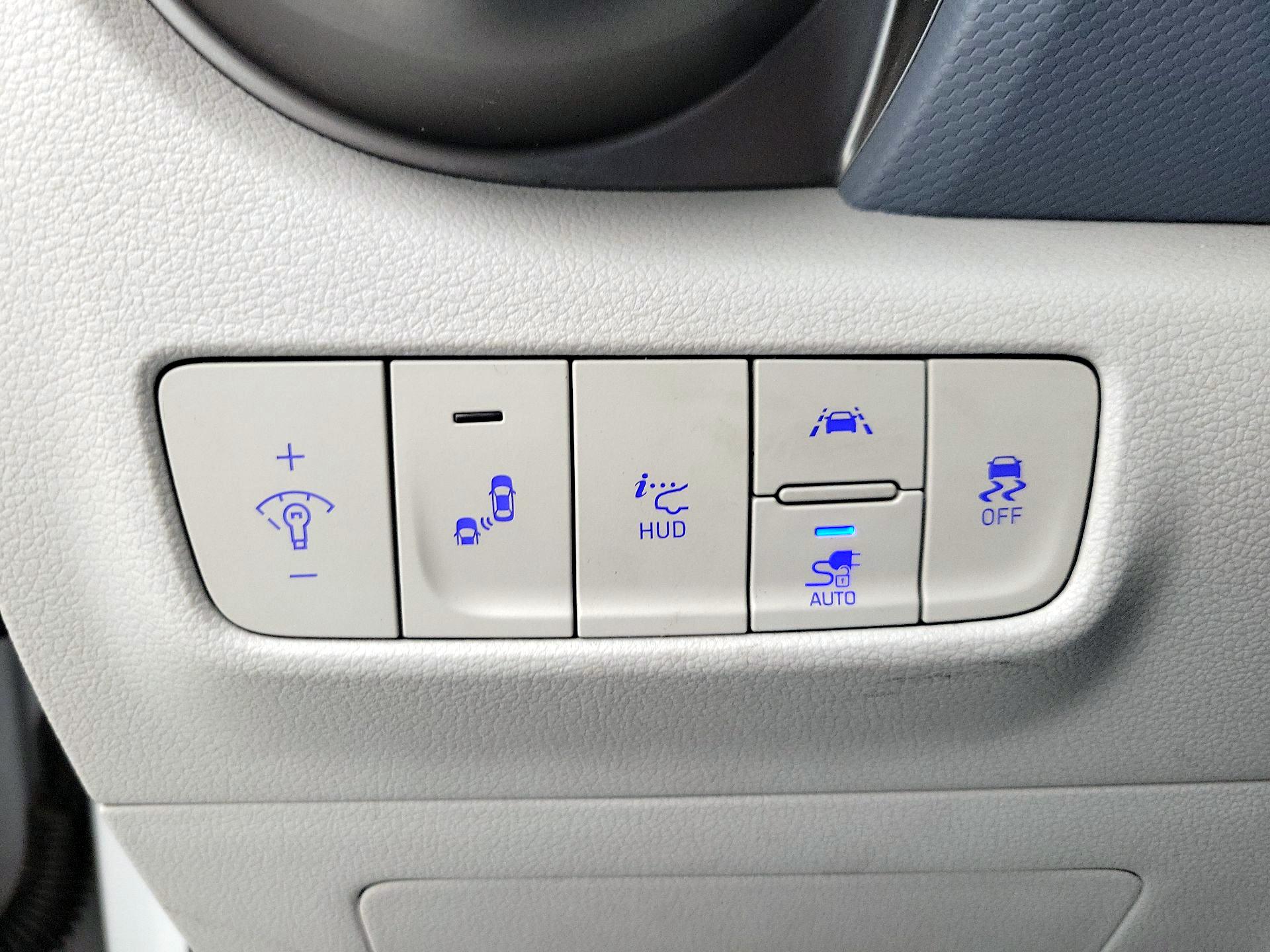 Thumbnail: 2020 Hyundai Kona - 13