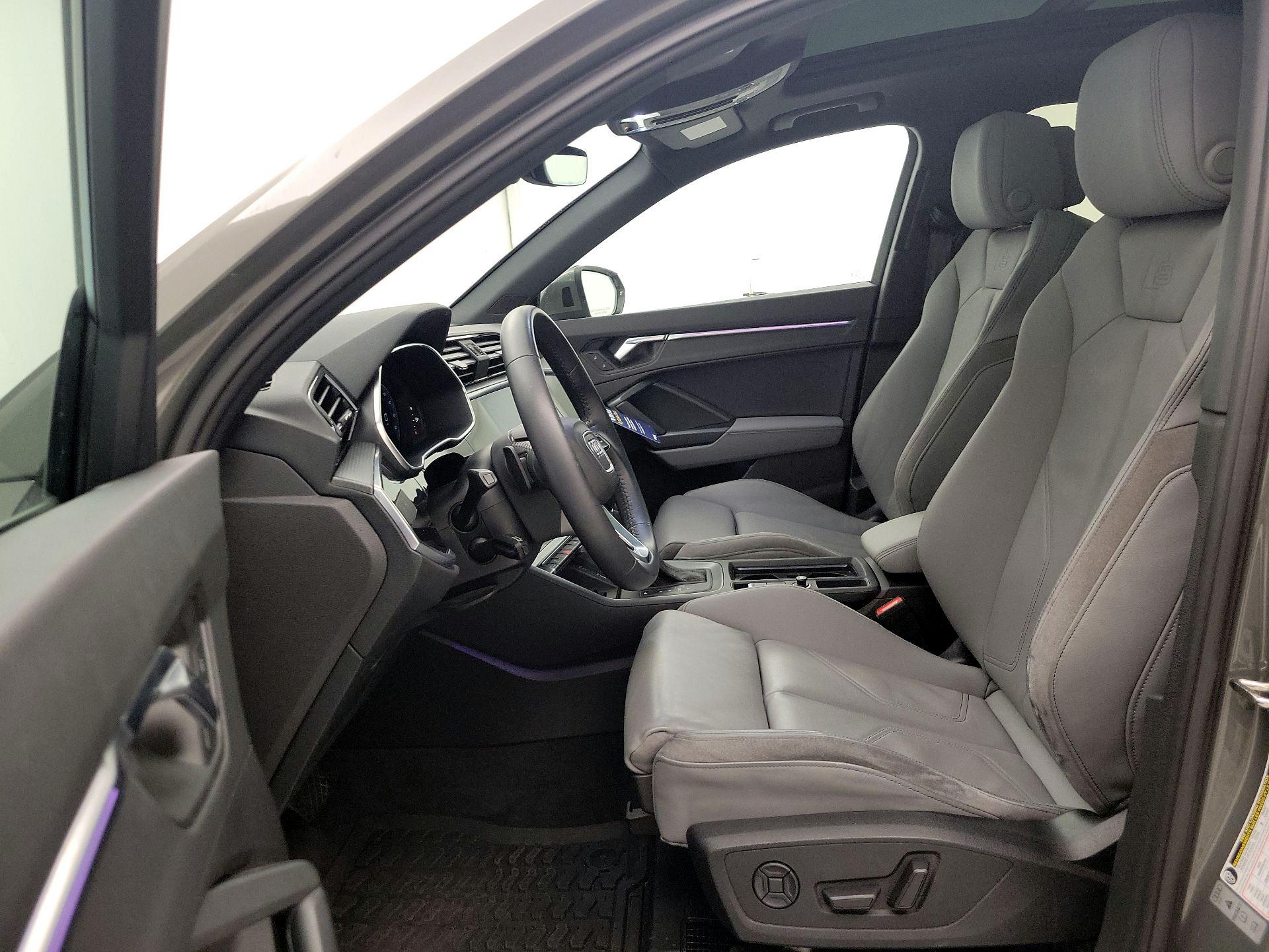 Thumbnail: 2020 Audi Q3 - 11