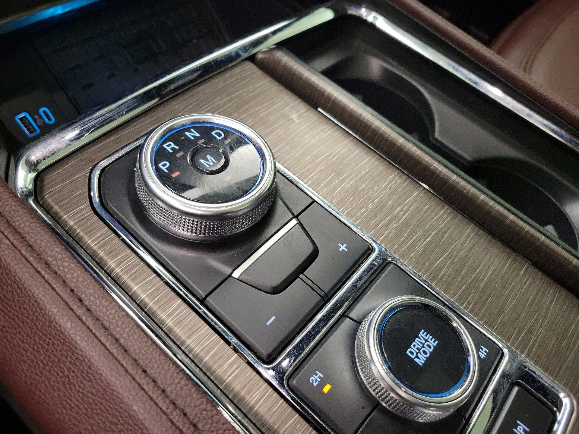 Thumbnail: 2022 Ford Expedition - 18