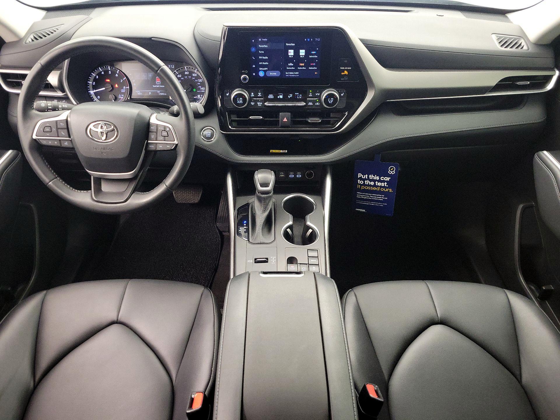 Thumbnail: 2023 Toyota Highlander - 9