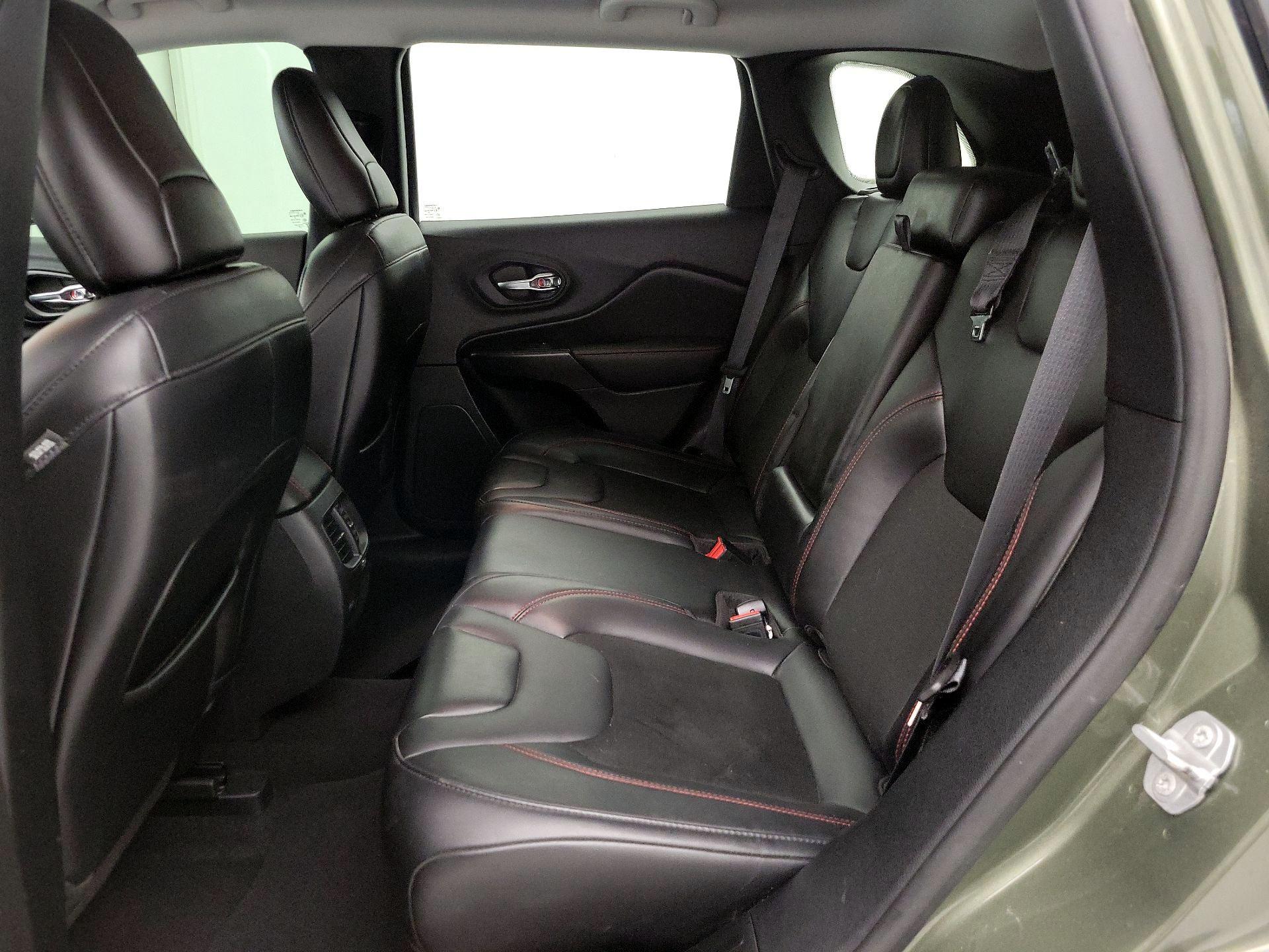 Thumbnail: 2020 Jeep Cherokee - 19