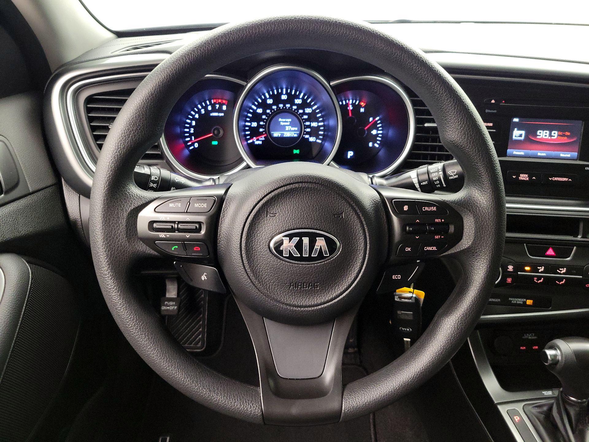 Thumbnail: 2015 Kia Optima - 10