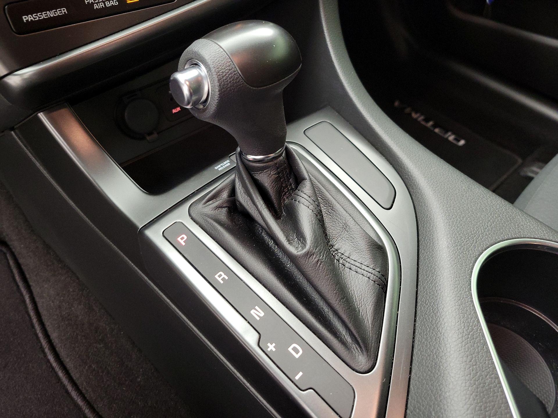 Thumbnail: 2015 Kia Optima - 17