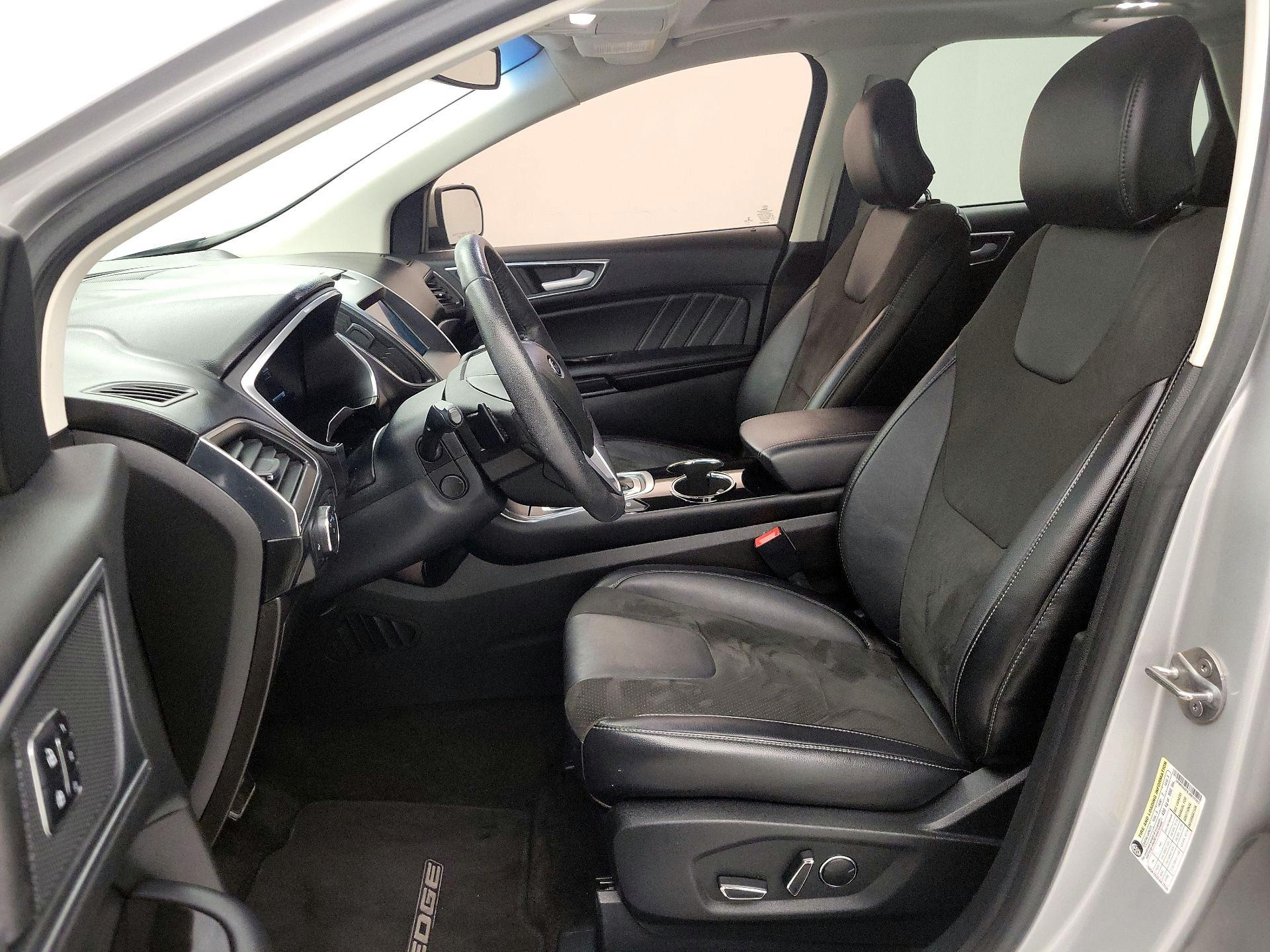 Thumbnail: 2018 Ford Edge - 11