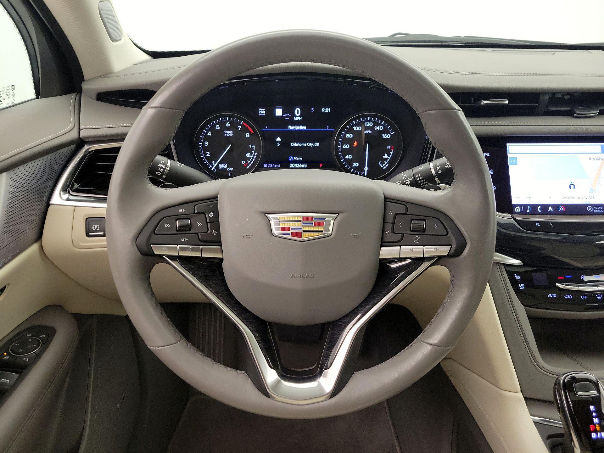 Thumbnail: 2023 Cadillac XT6 - 10