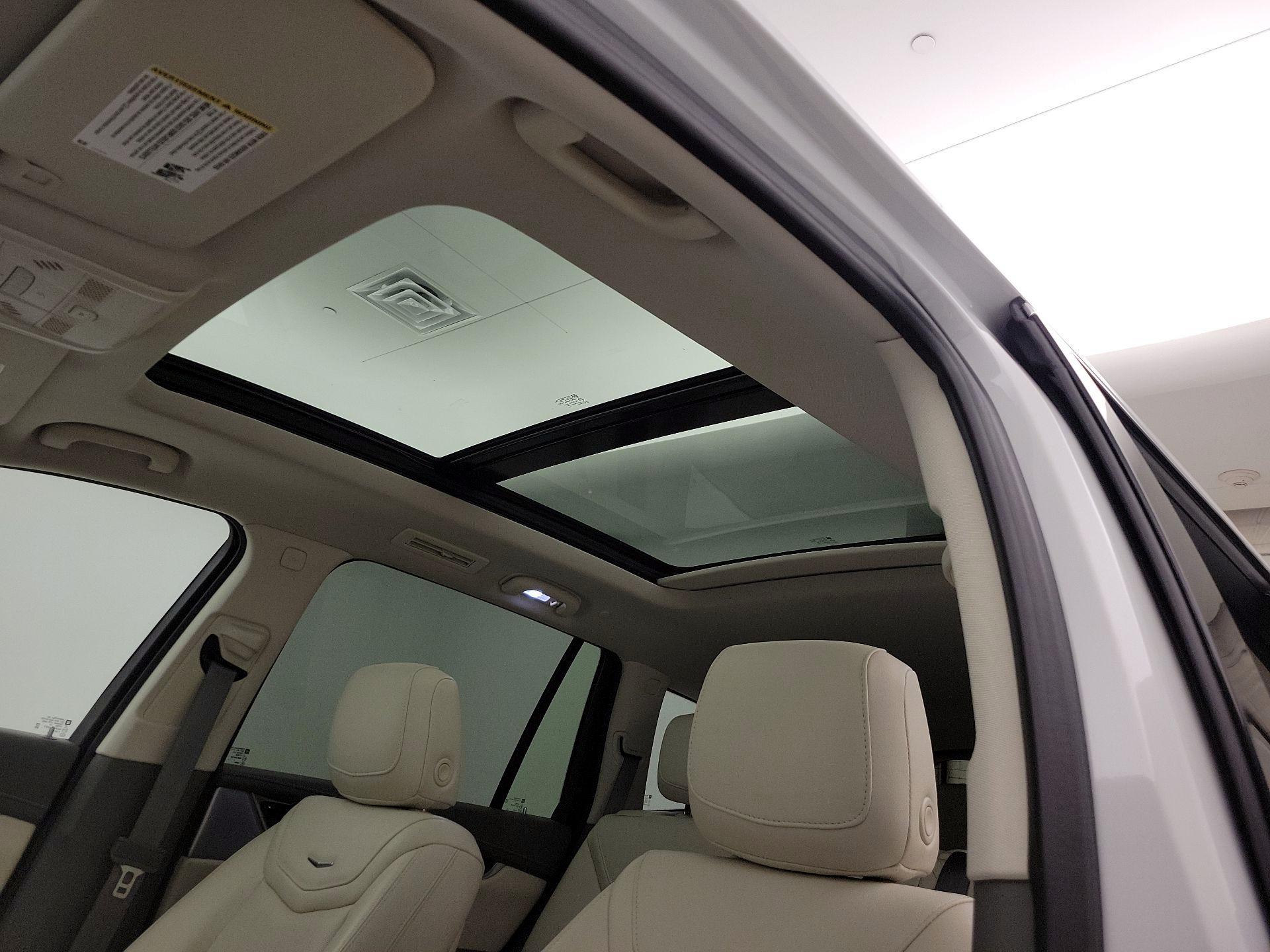 Thumbnail: 2023 Cadillac XT6 - 20