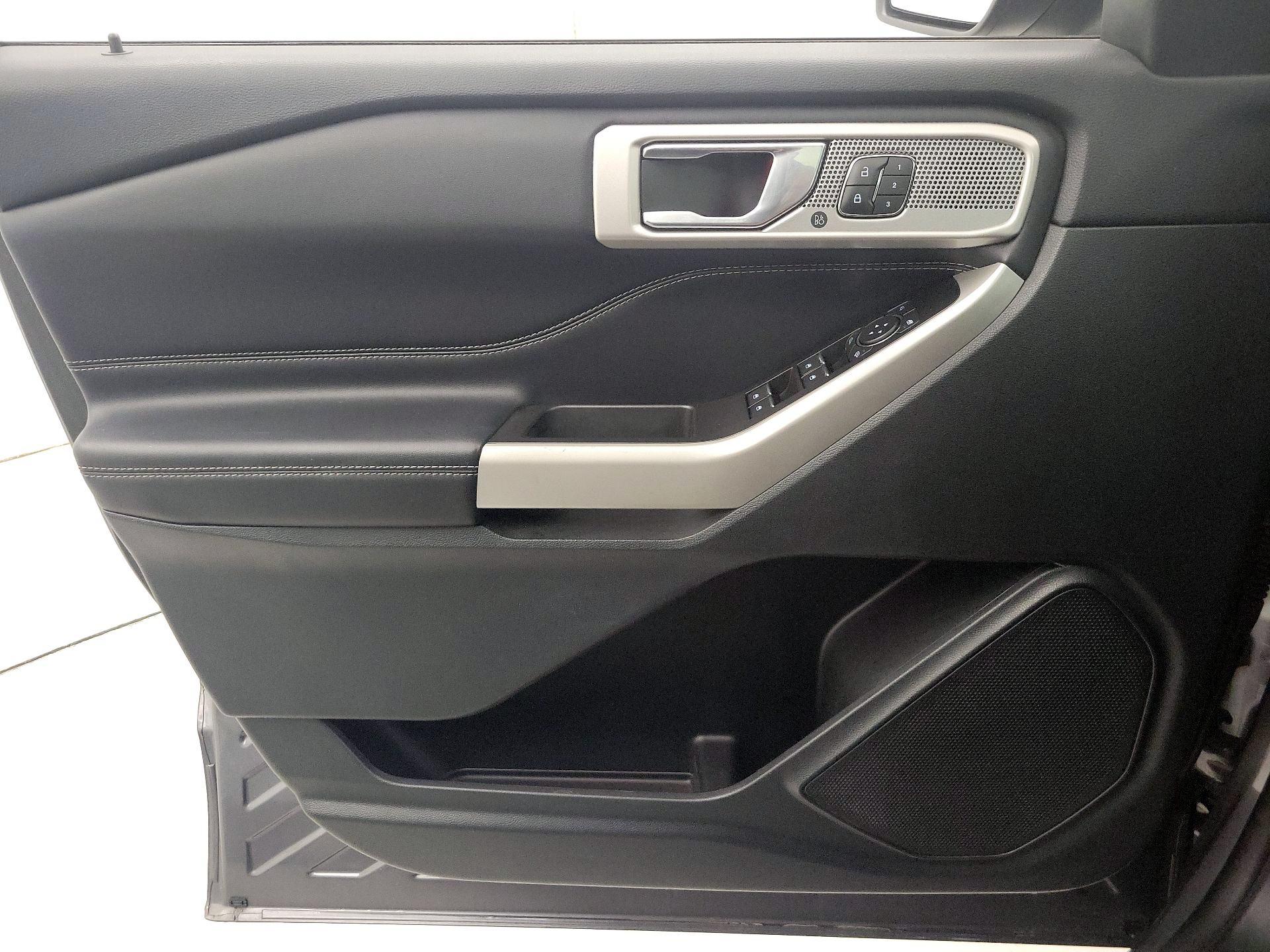 Thumbnail: 2021 Ford Explorer - 12