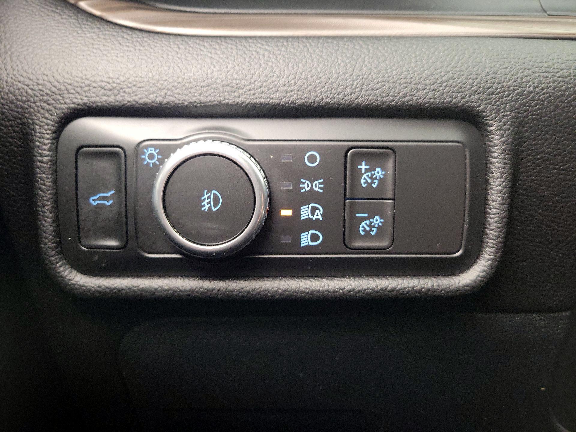 Thumbnail: 2021 Ford Explorer - 13