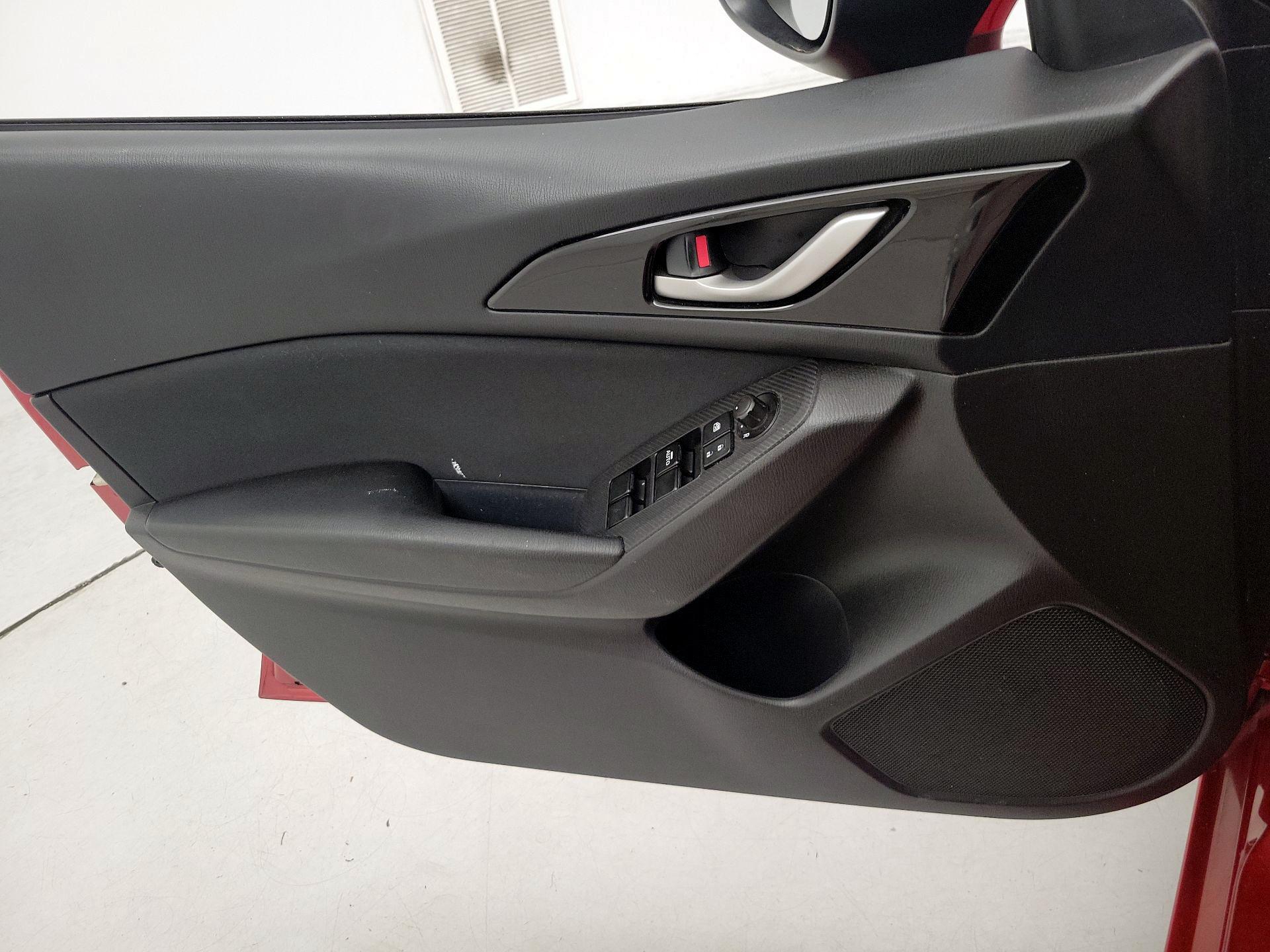 Thumbnail: 2015 Mazda Mazda3 - 12