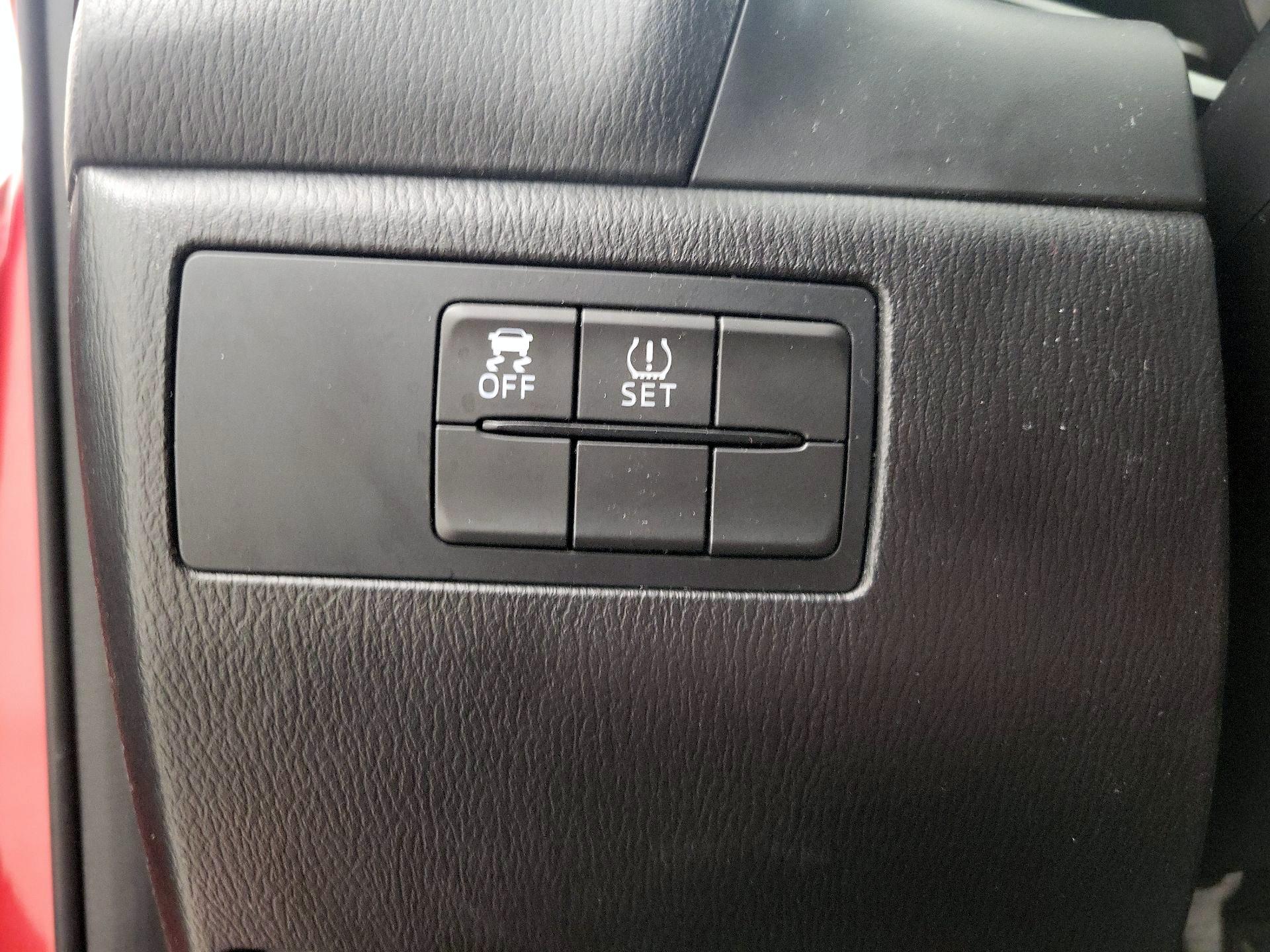 Thumbnail: 2015 Mazda Mazda3 - 13