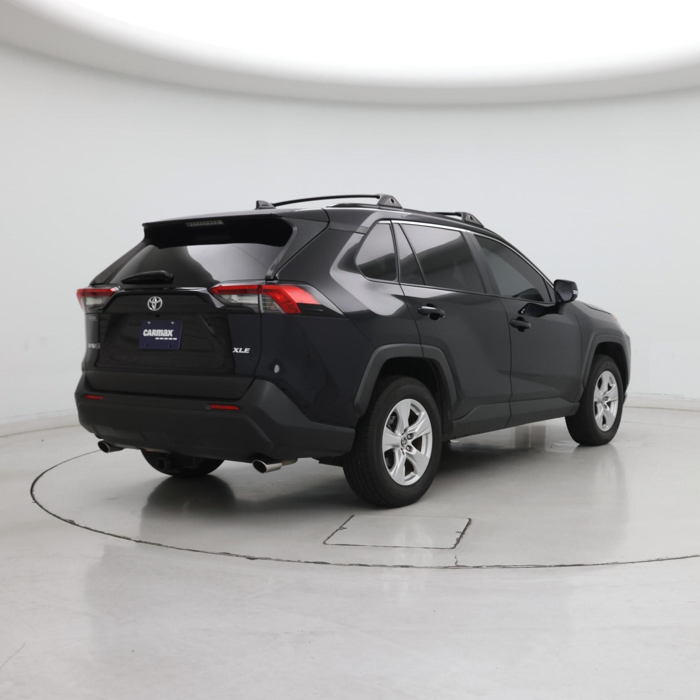 Thumbnail: 2019 Toyota RAV4 - 8