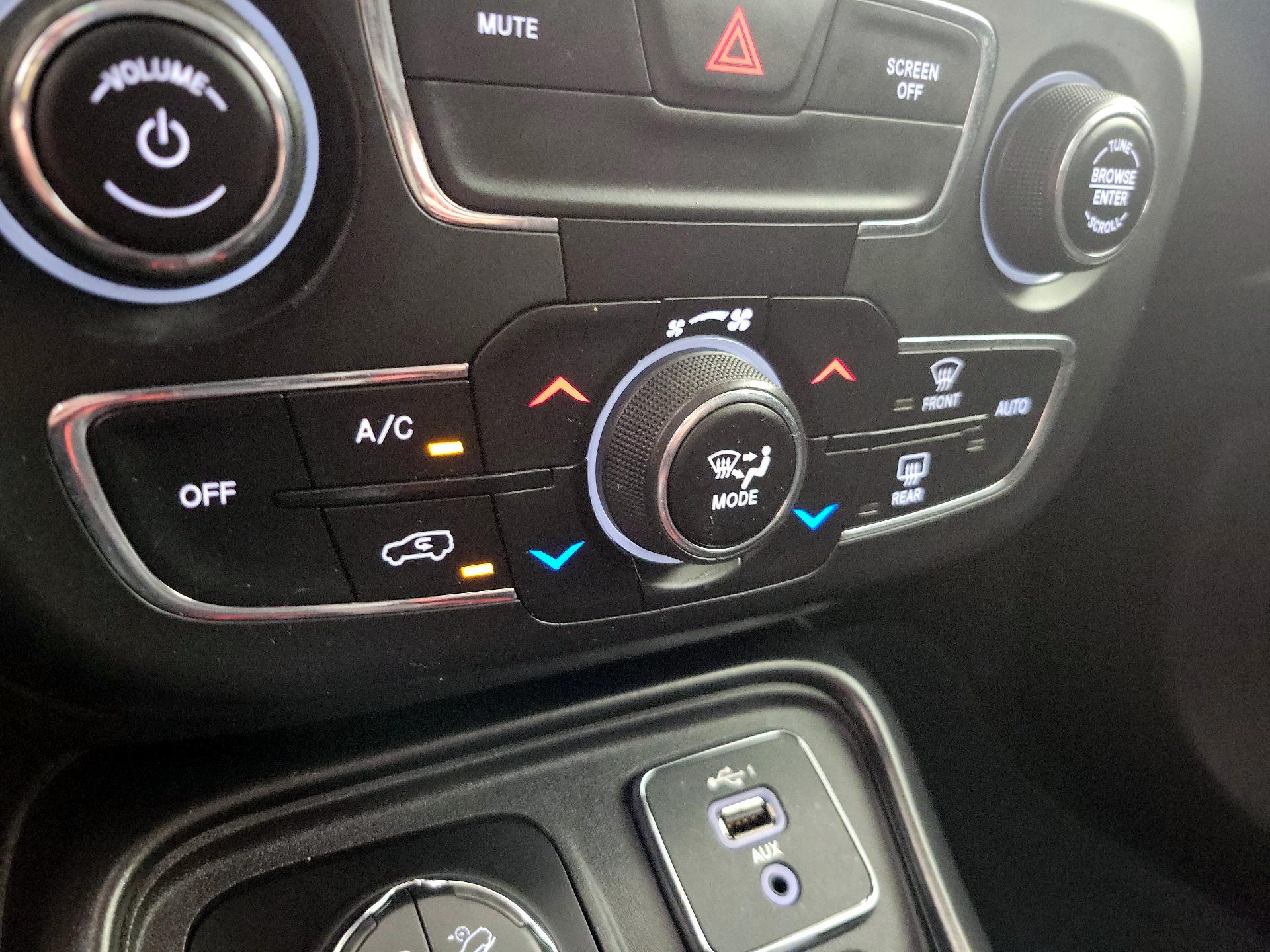 Thumbnail: 2019 Jeep Compass - 16