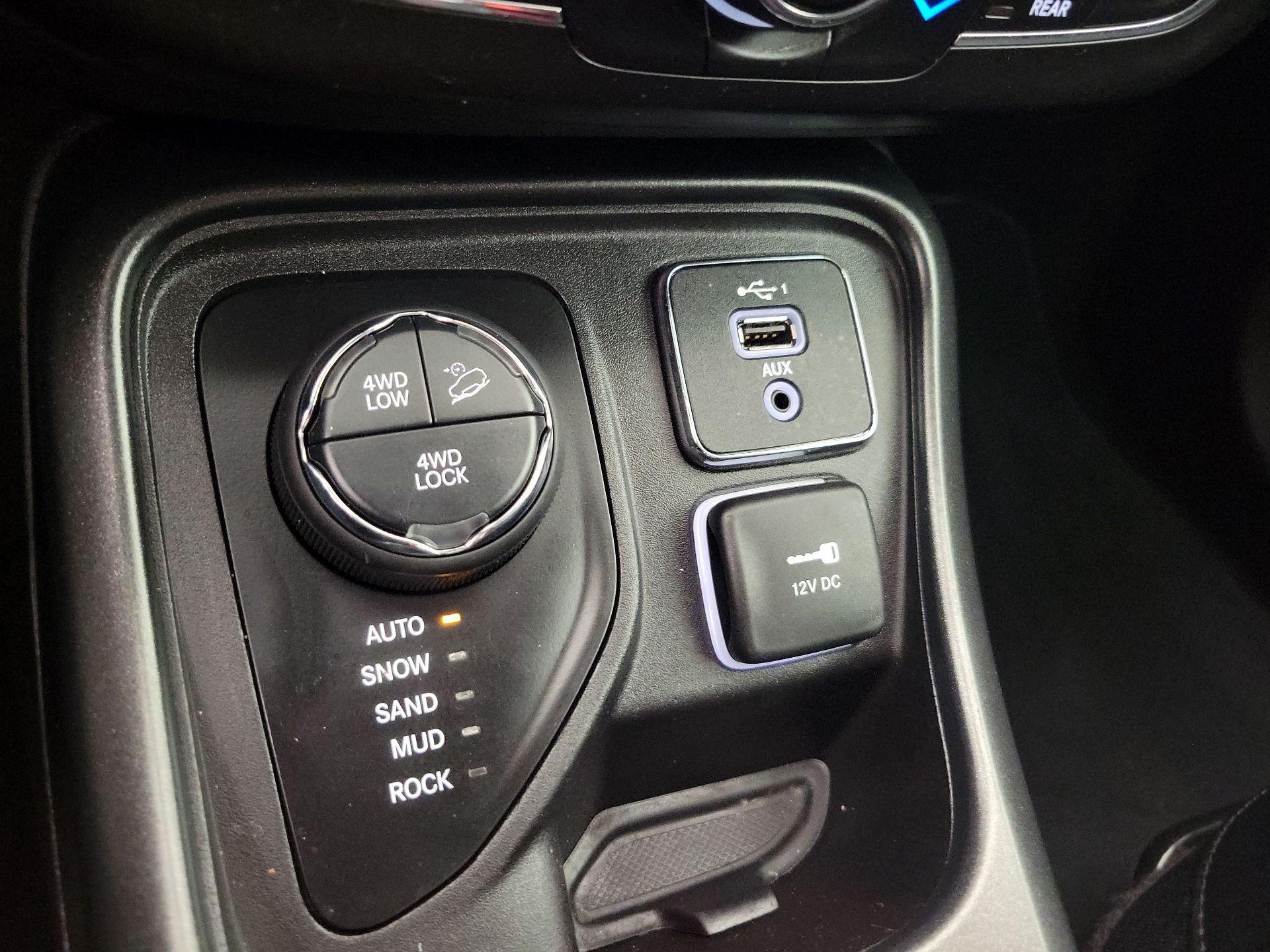 Thumbnail: 2019 Jeep Compass - 18