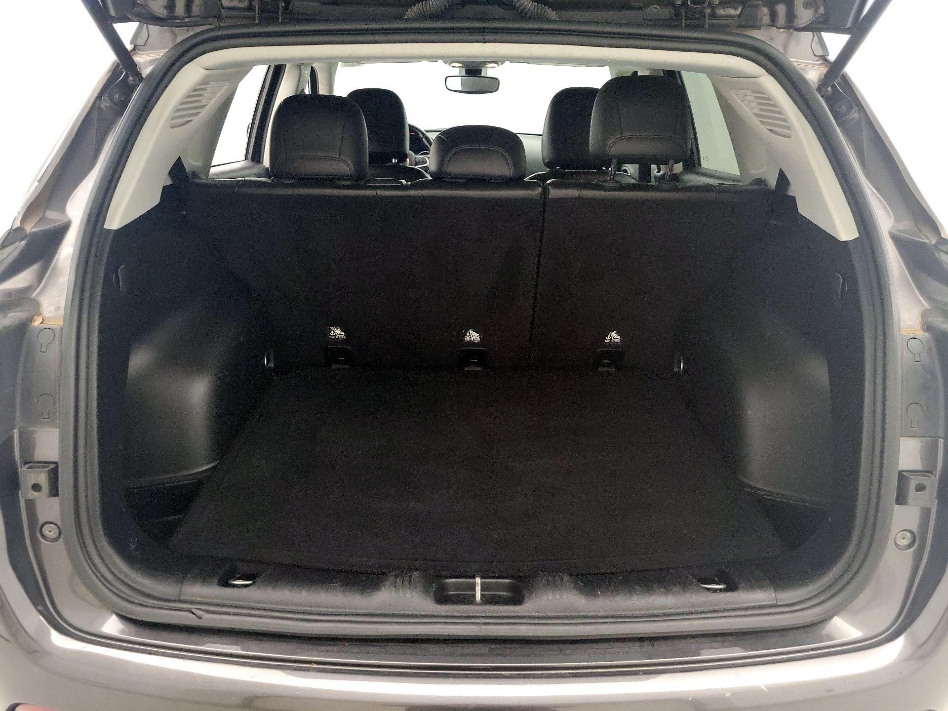Thumbnail: 2019 Jeep Compass - 20