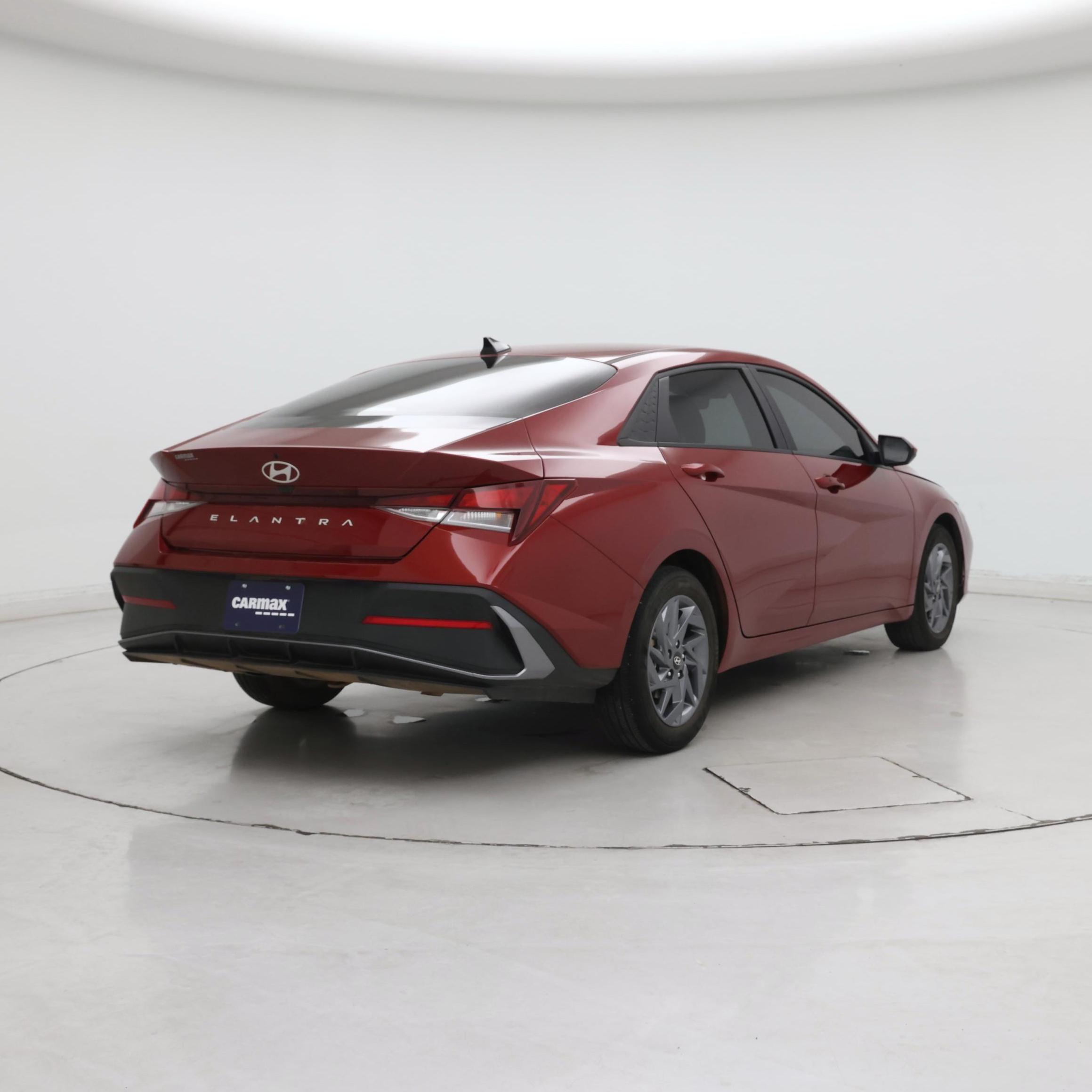 Thumbnail: 2024 Hyundai Elantra - 8