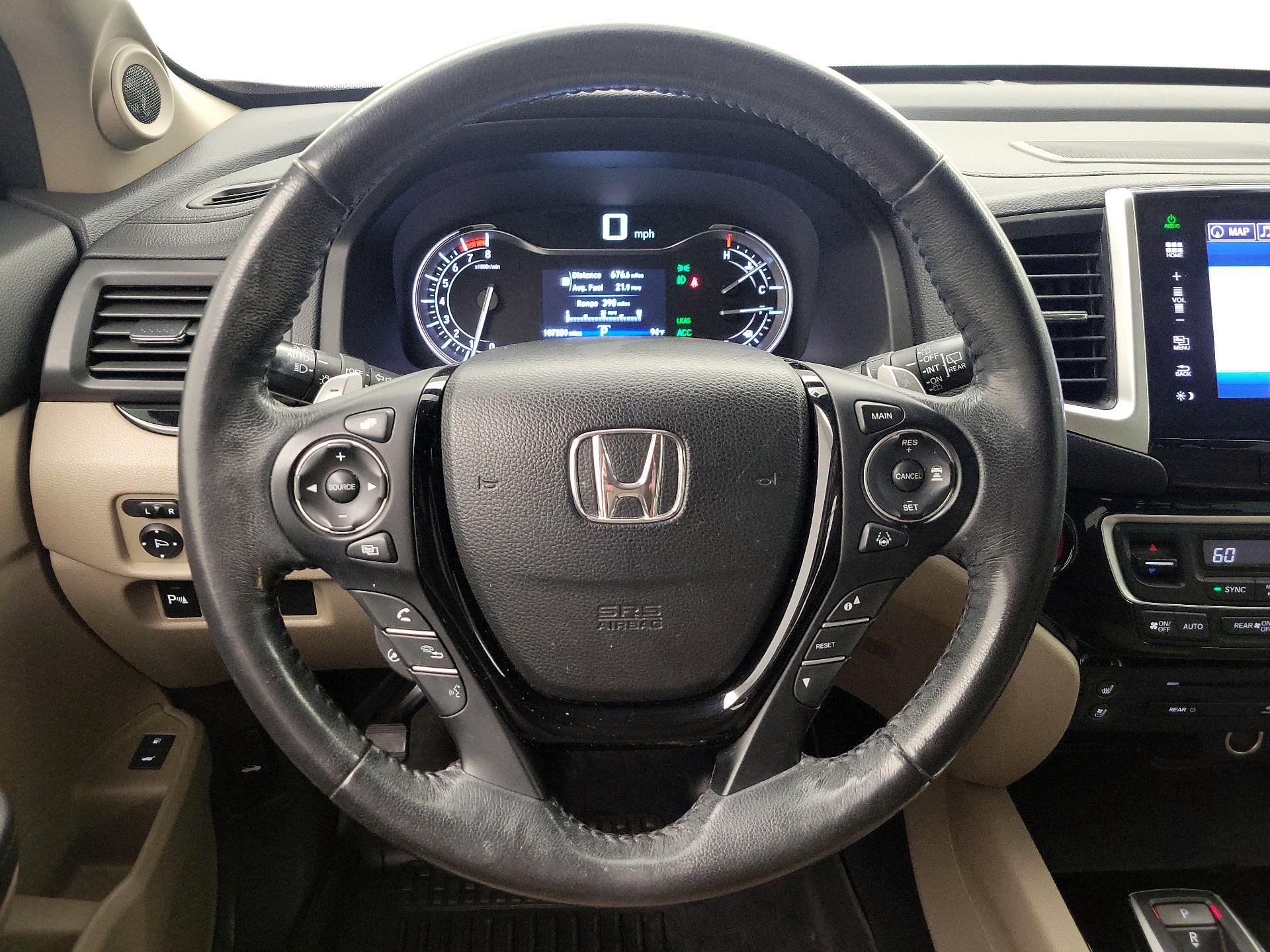 Thumbnail: 2016 Honda Pilot - 10