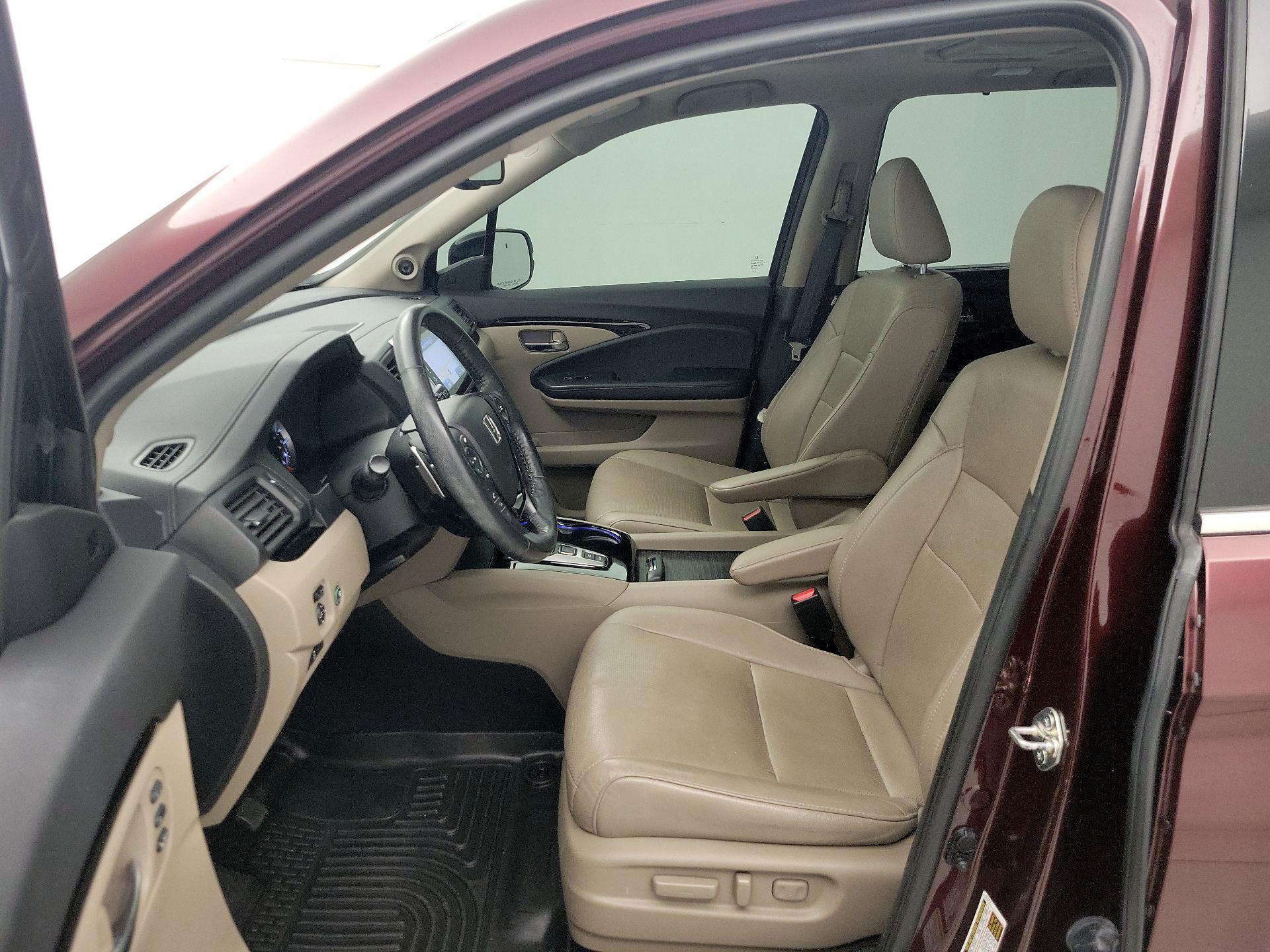 Thumbnail: 2016 Honda Pilot - 11