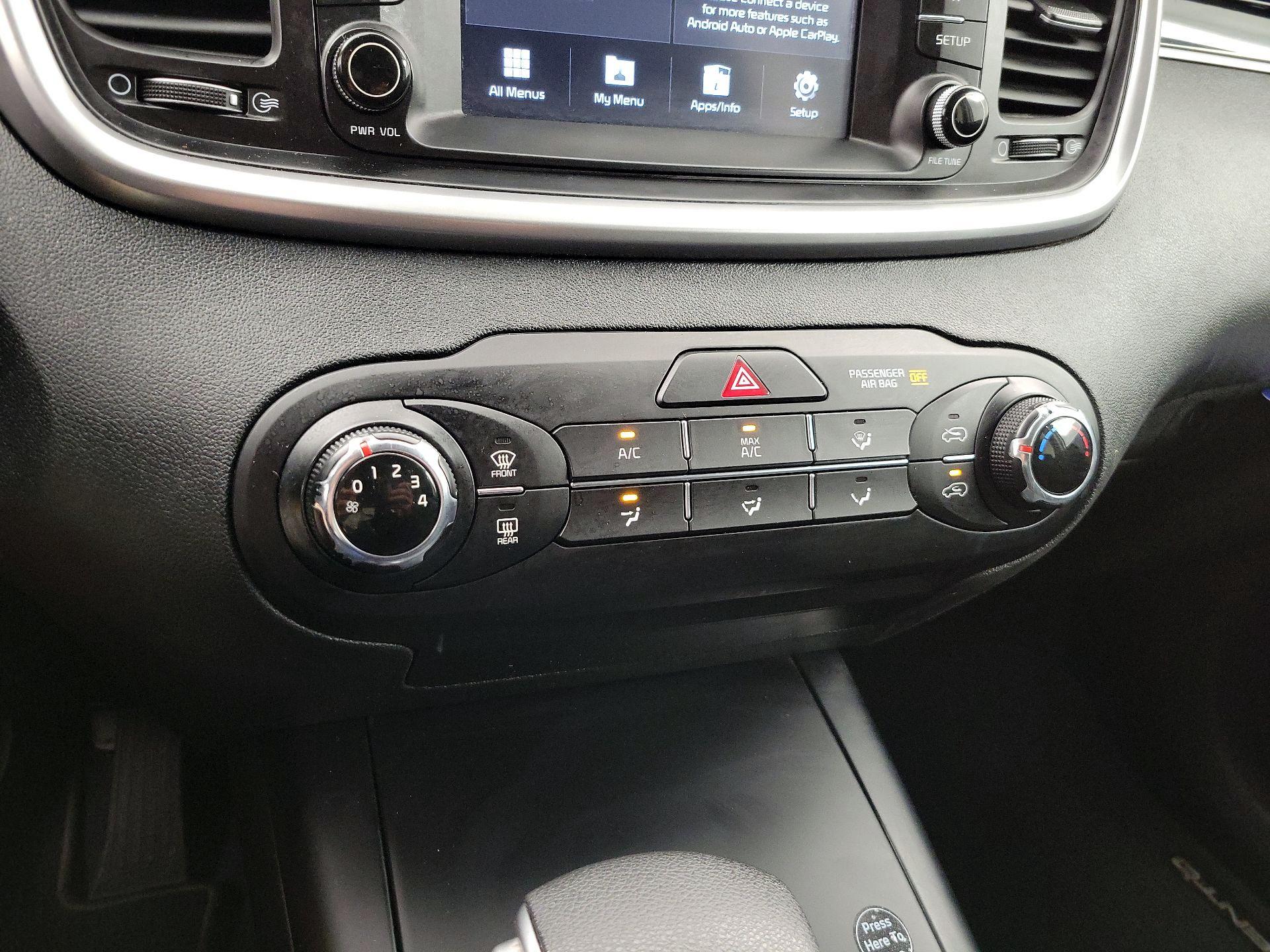 Thumbnail: 2020 Kia Sorento - 16