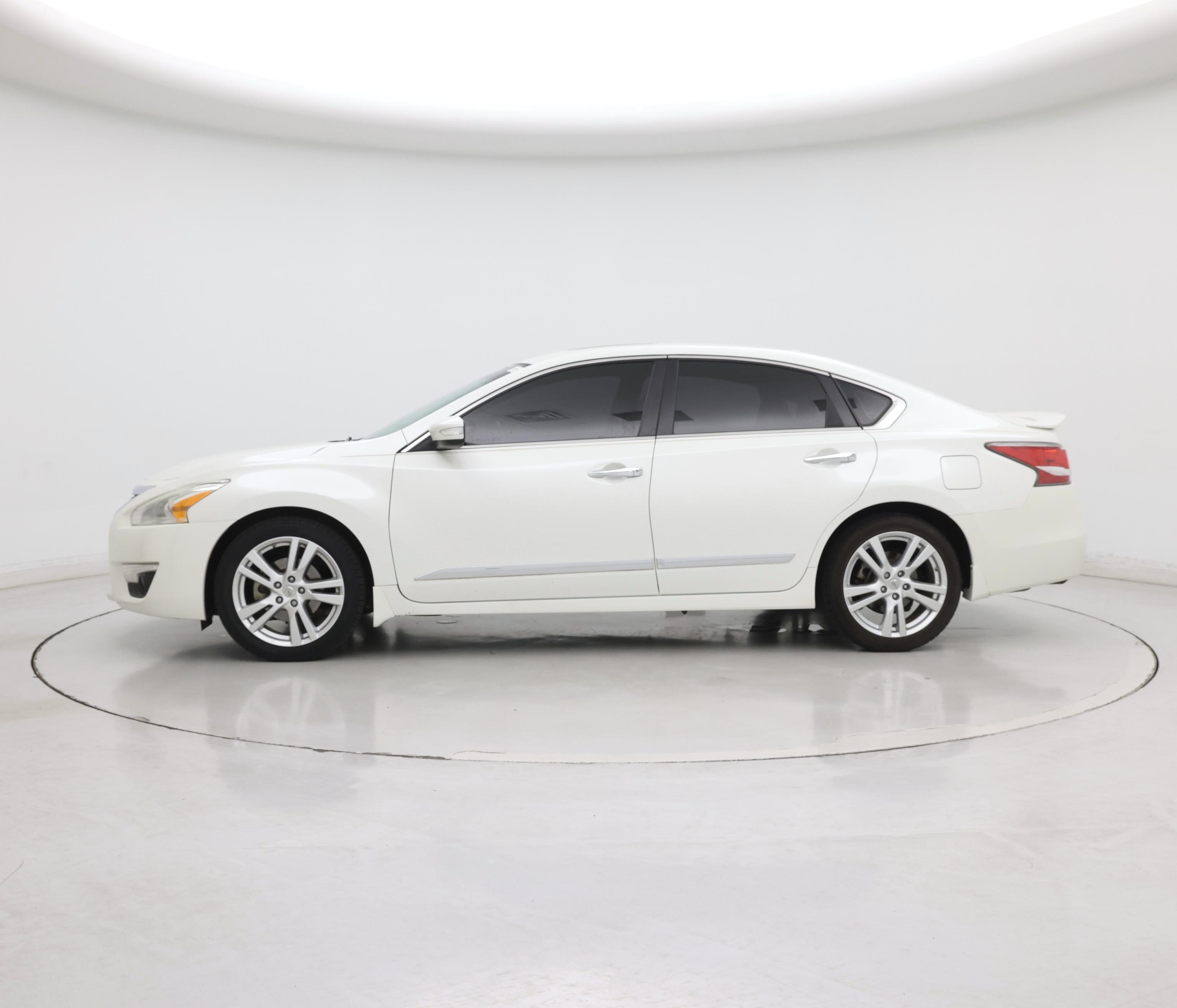 Thumbnail: 2014 Nissan Altima - 3