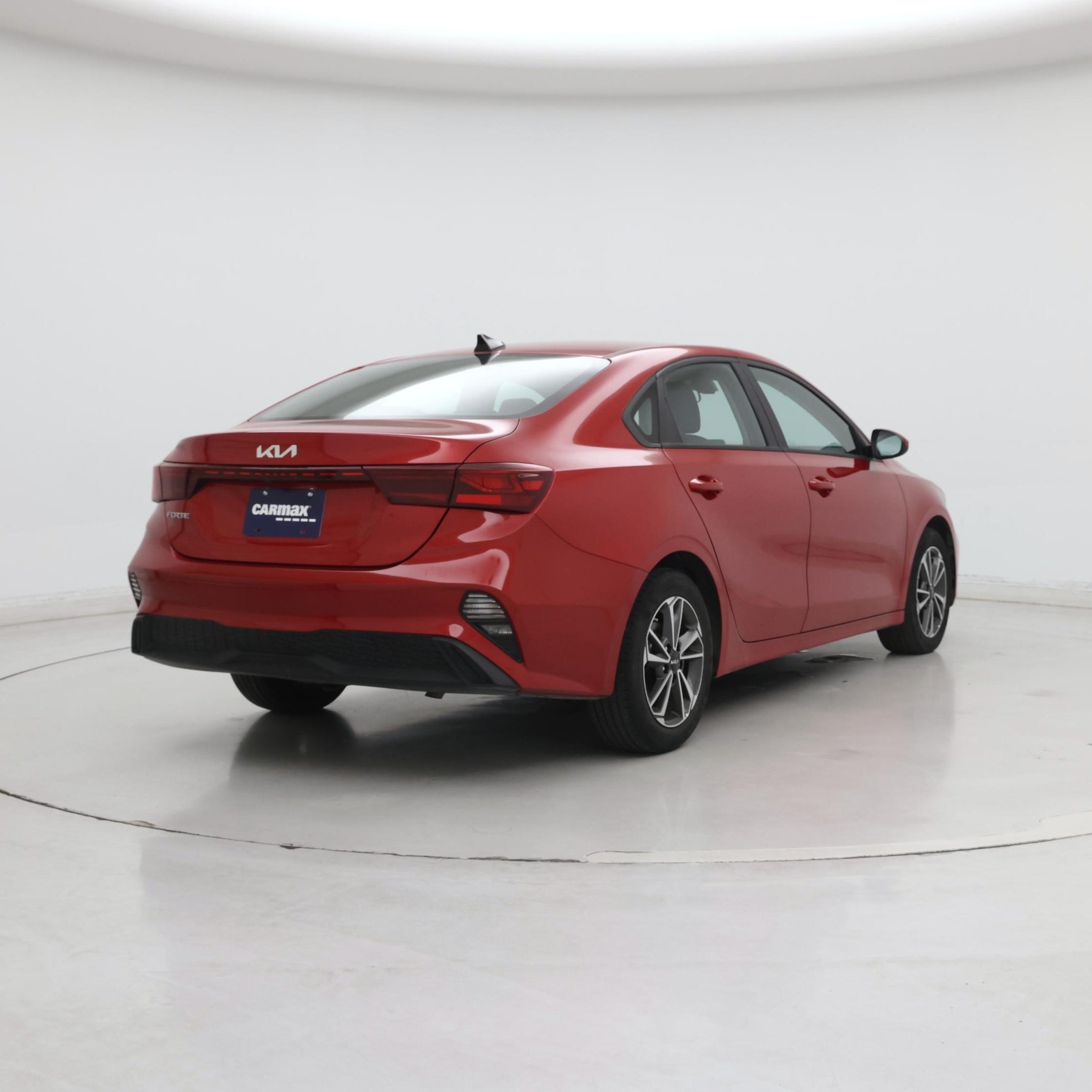 Thumbnail: 2023 Kia Forte - 8