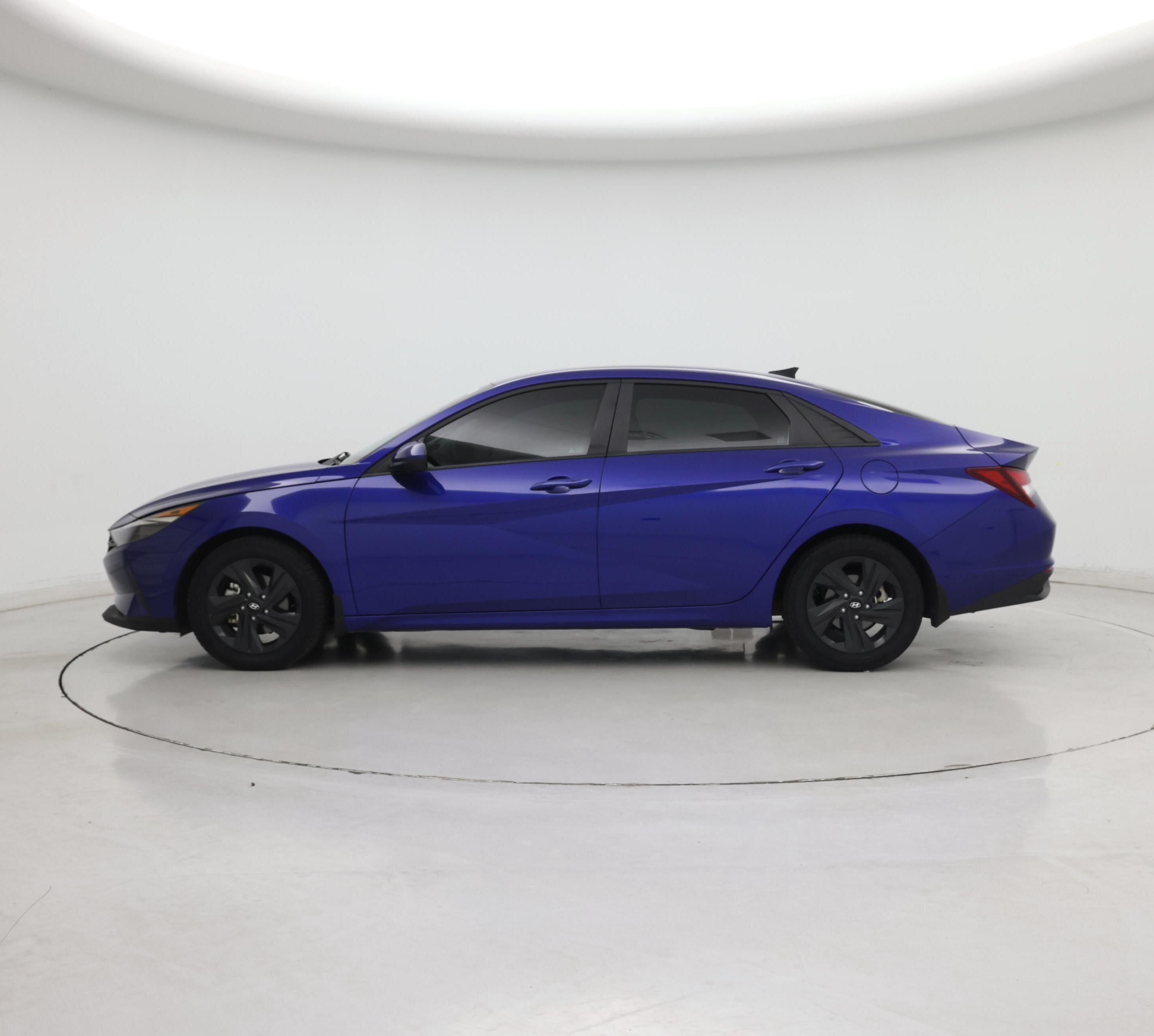 Thumbnail: 2022 Hyundai Elantra - 3