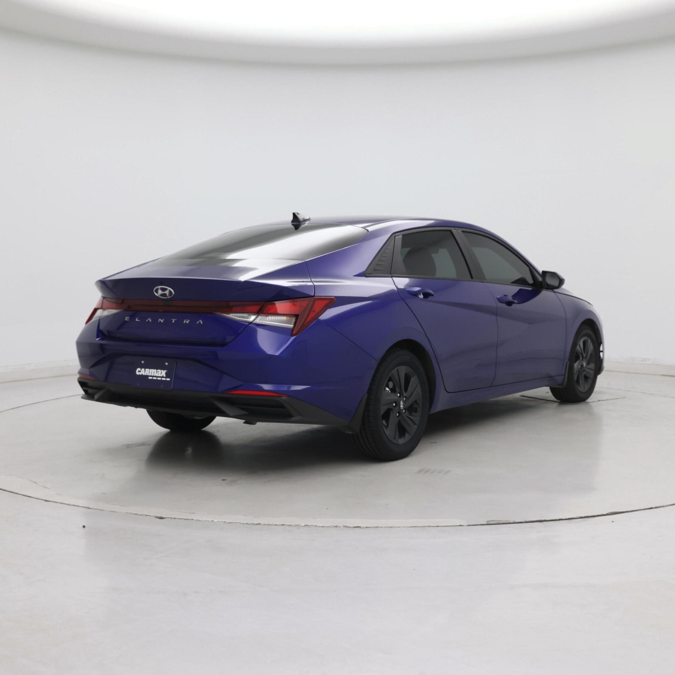 Thumbnail: 2022 Hyundai Elantra - 8