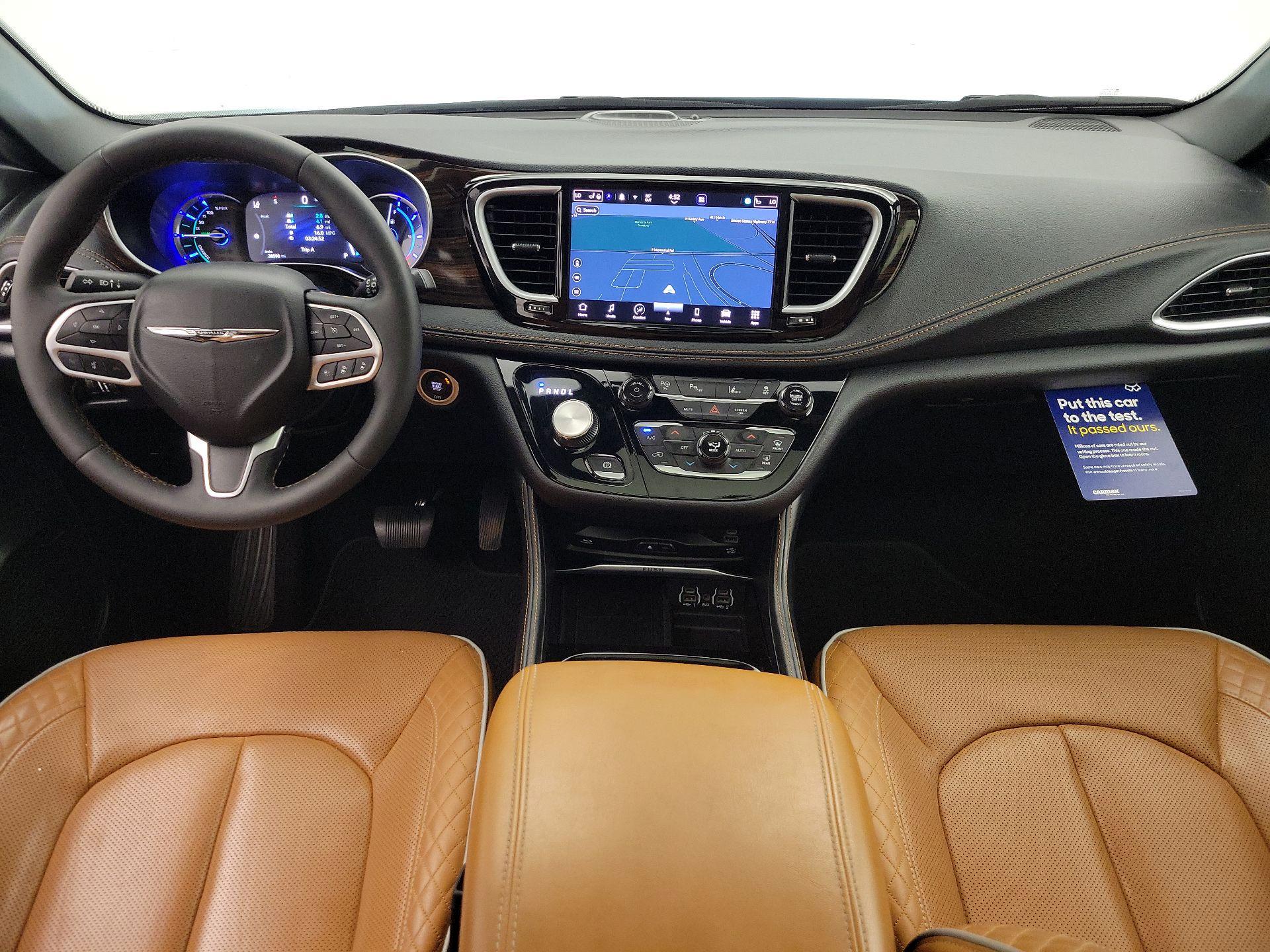Thumbnail: 2023 Chrysler Pacifica - 9