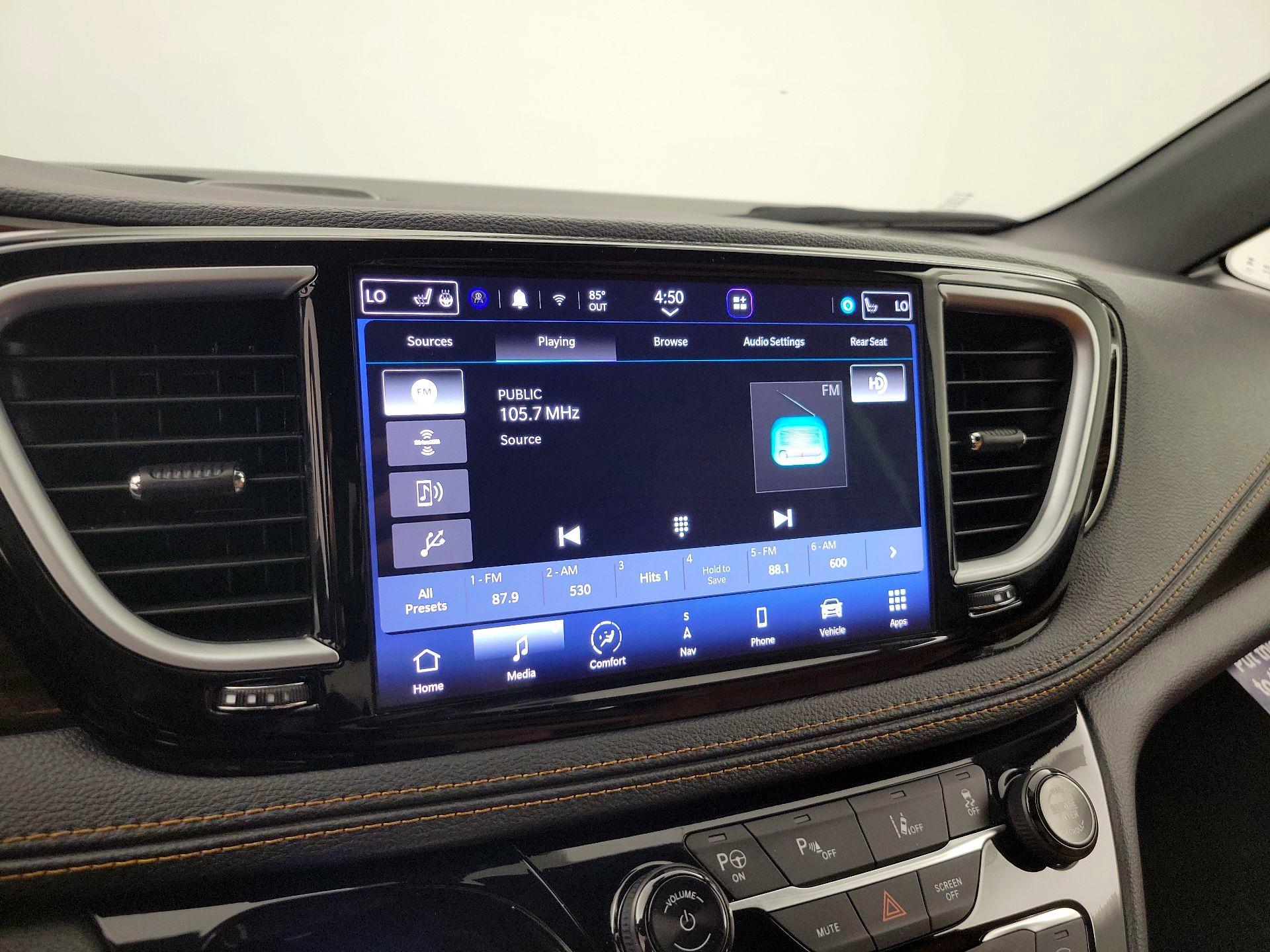 Thumbnail: 2023 Chrysler Pacifica - 16