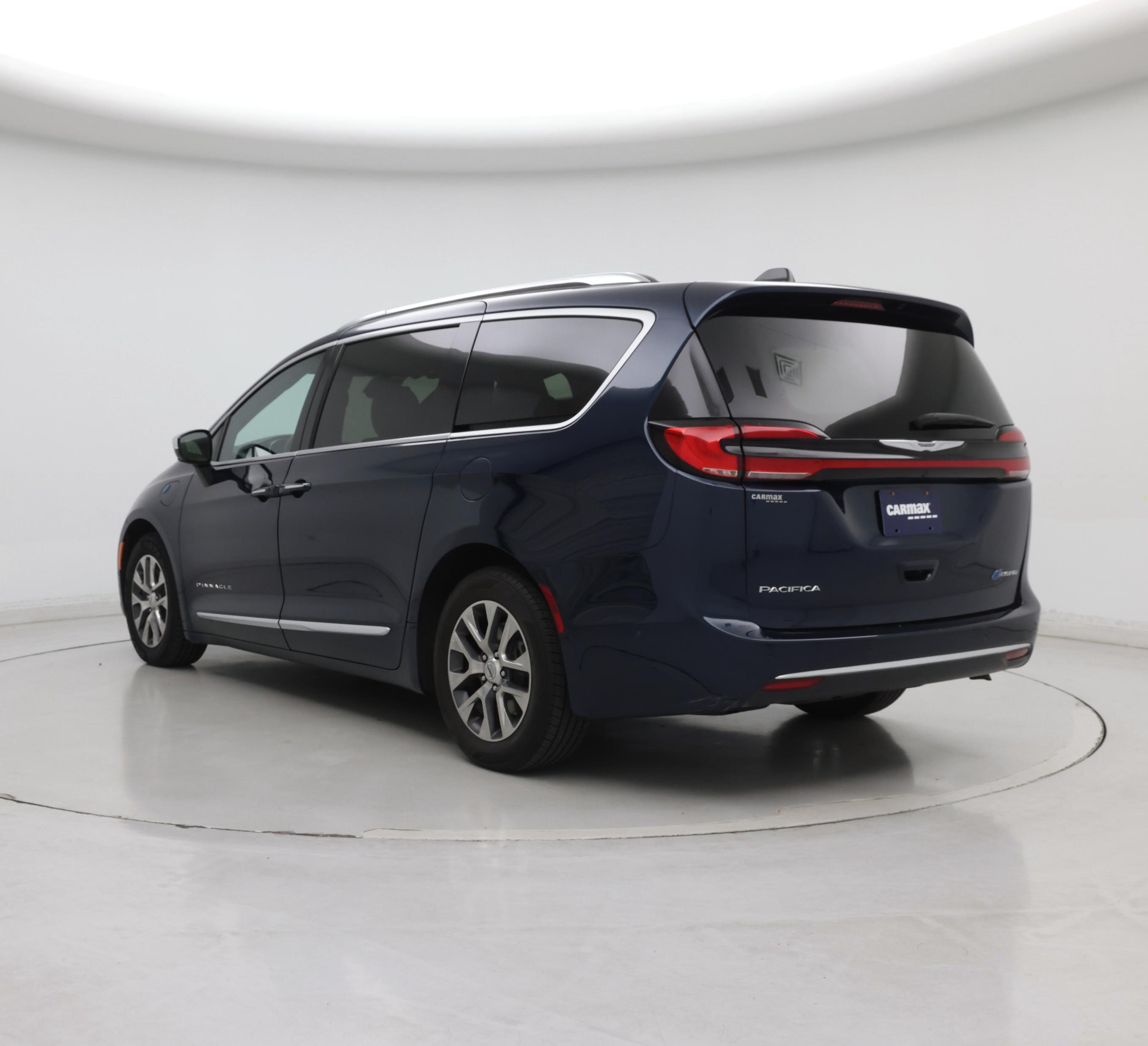 Thumbnail: 2023 Chrysler Pacifica - 2
