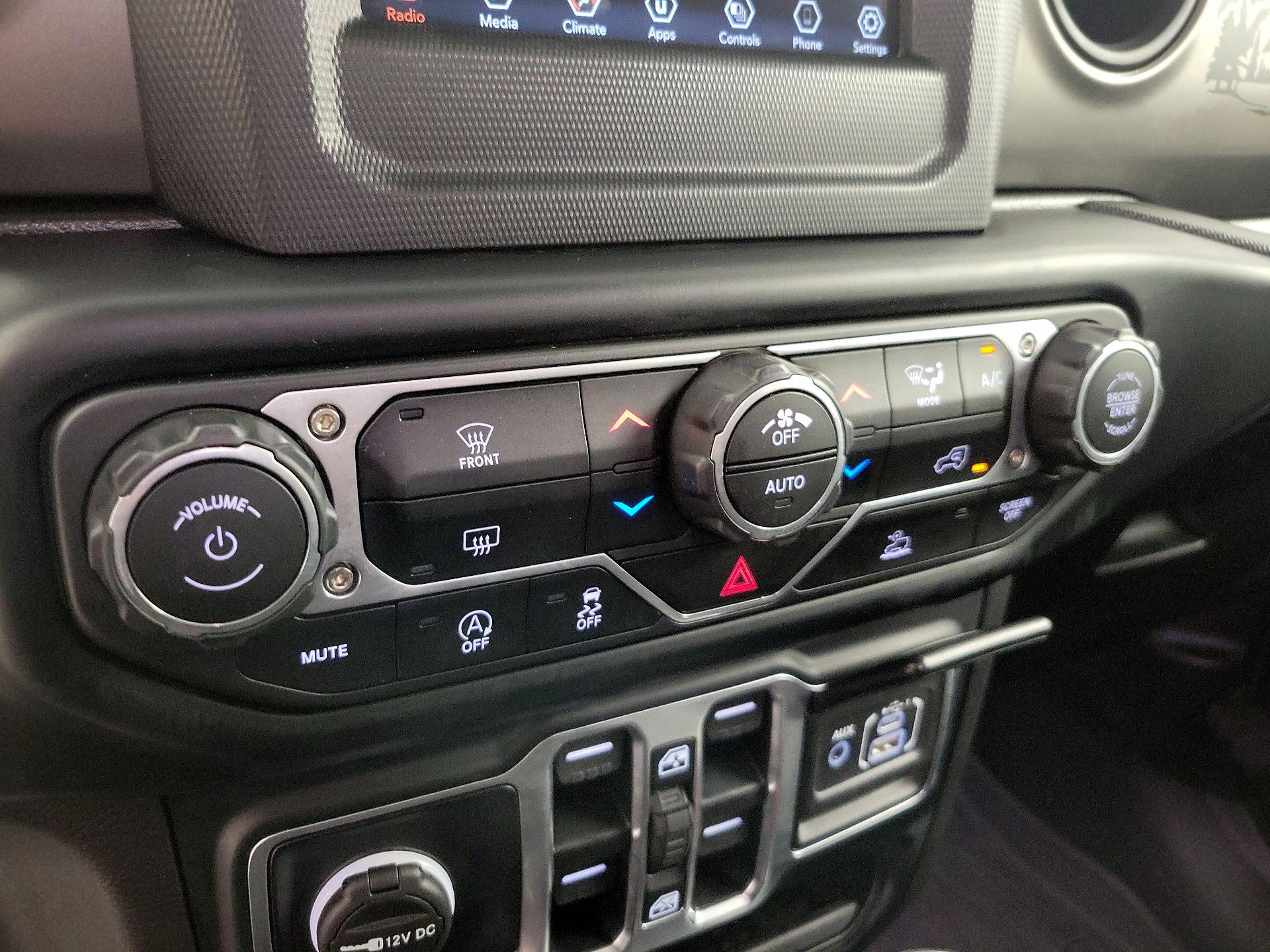 Thumbnail: 2023 Jeep Gladiator - 16