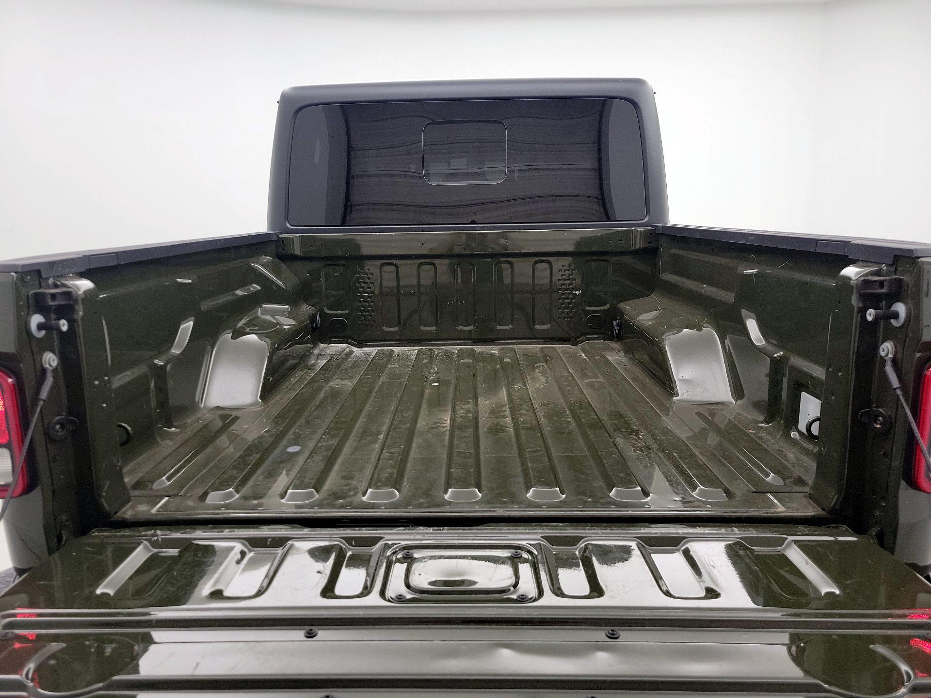 Thumbnail: 2023 Jeep Gladiator - 20
