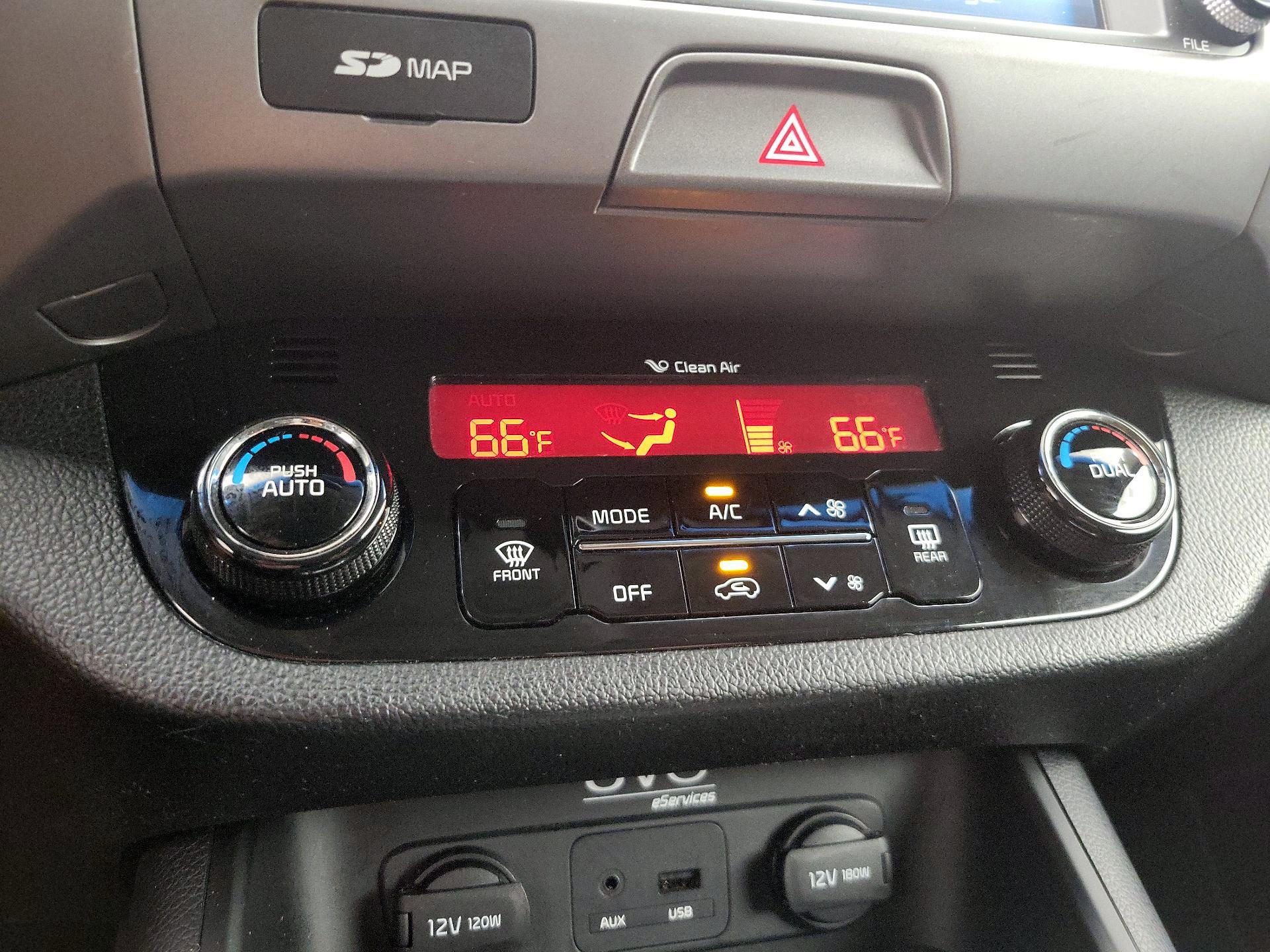 Thumbnail: 2014 Kia Sportage - 16