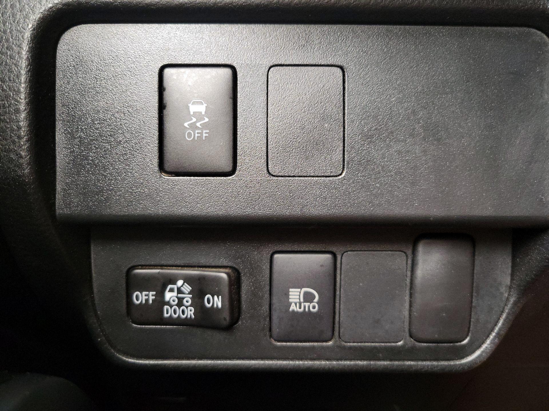 Thumbnail: 2022 Toyota Tacoma - 13