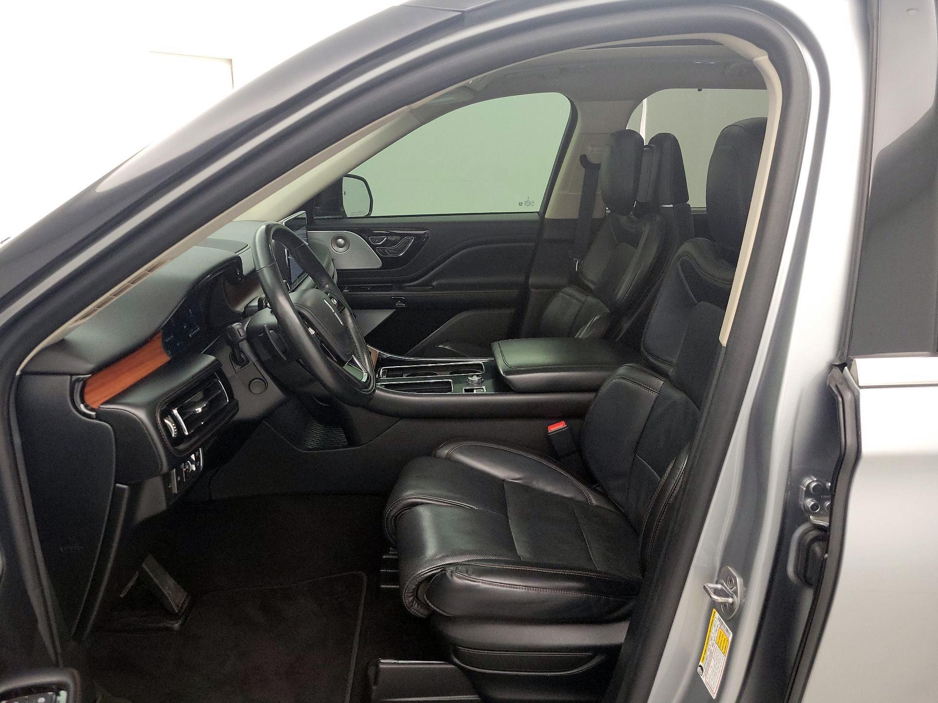 Thumbnail: 2020 Lincoln Aviator - 11