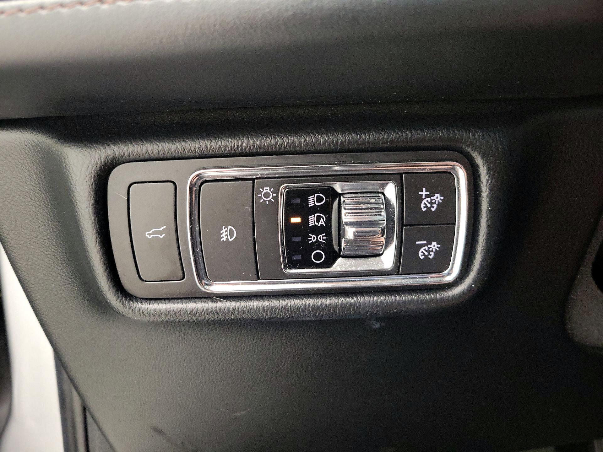 Thumbnail: 2020 Lincoln Aviator - 13