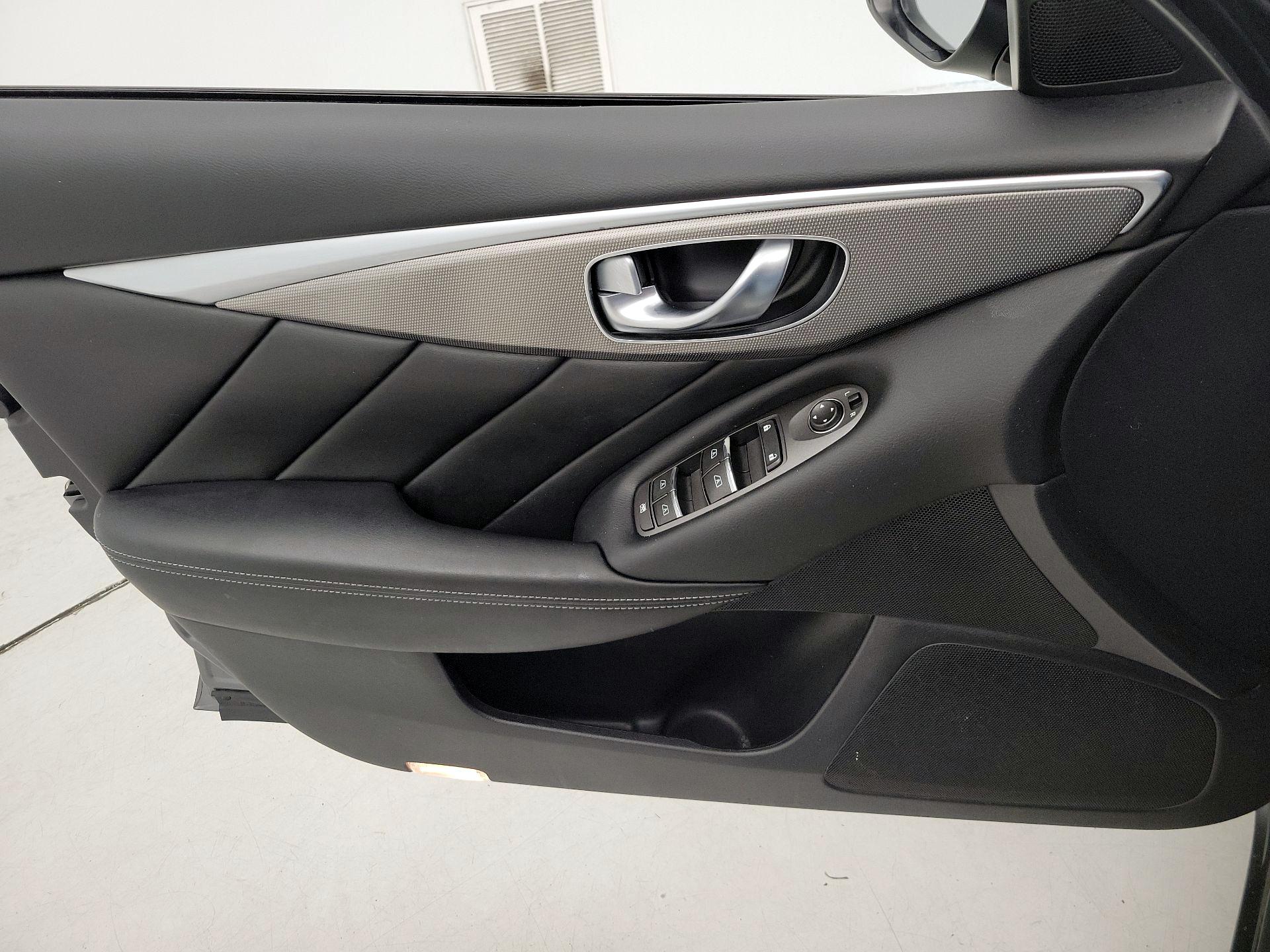 Thumbnail: 2017 INFINITI Q50 - 12