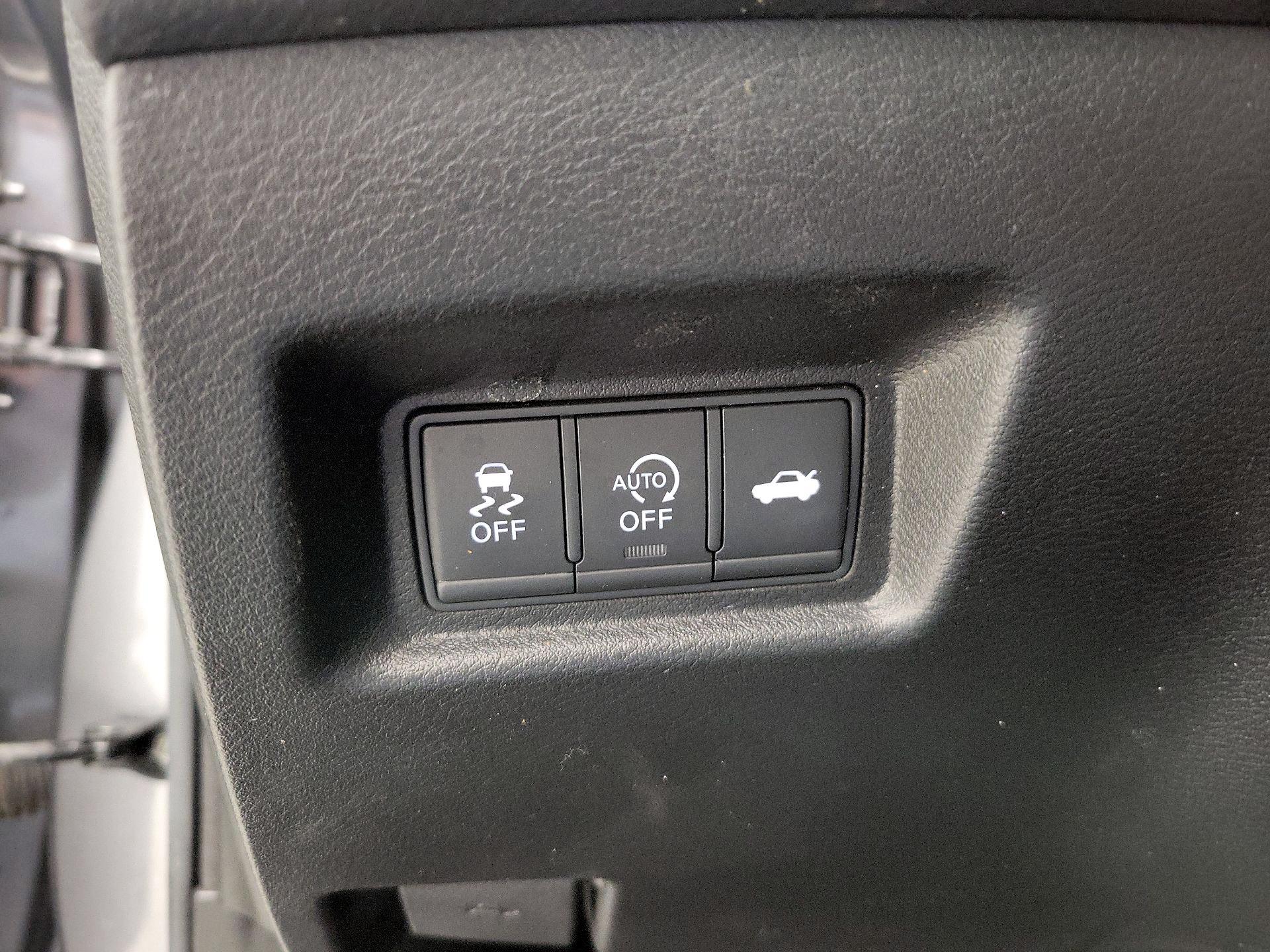 Thumbnail: 2017 INFINITI Q50 - 13