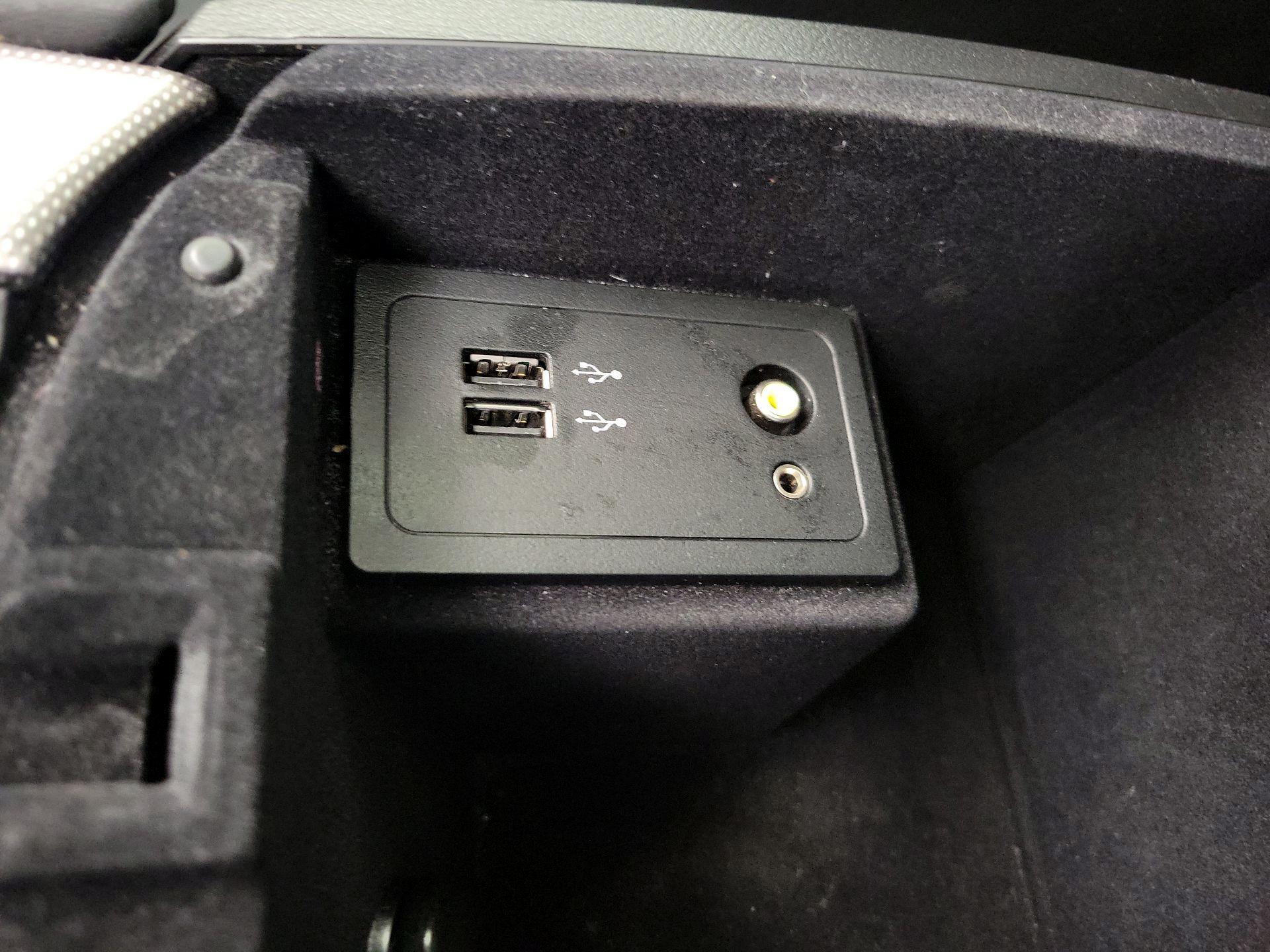 Thumbnail: 2017 INFINITI Q50 - 18