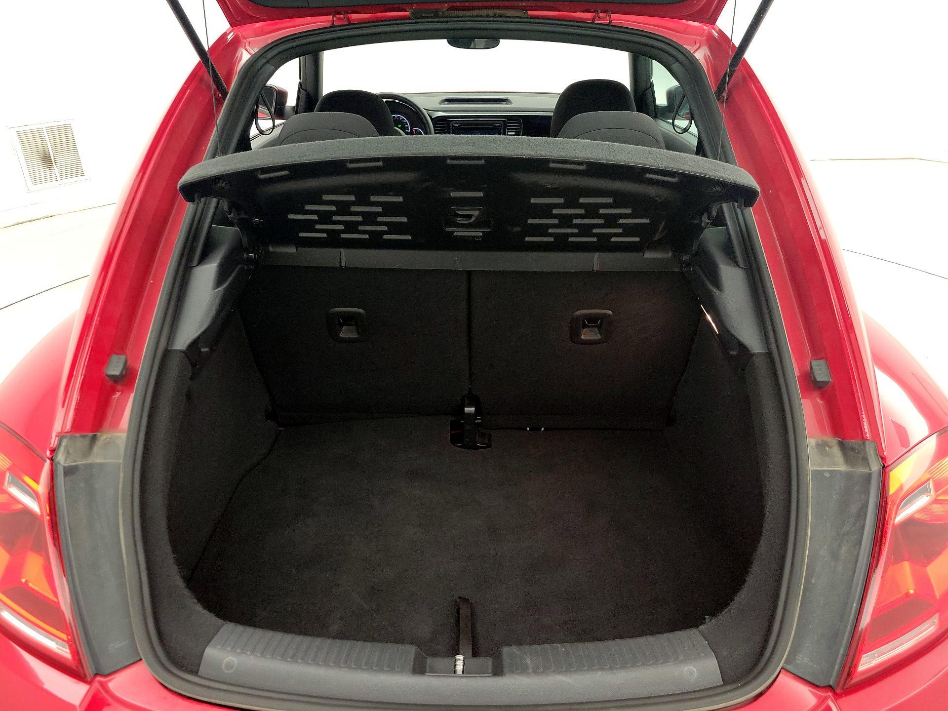 Thumbnail: 2014 Volkswagen Beetle - 19