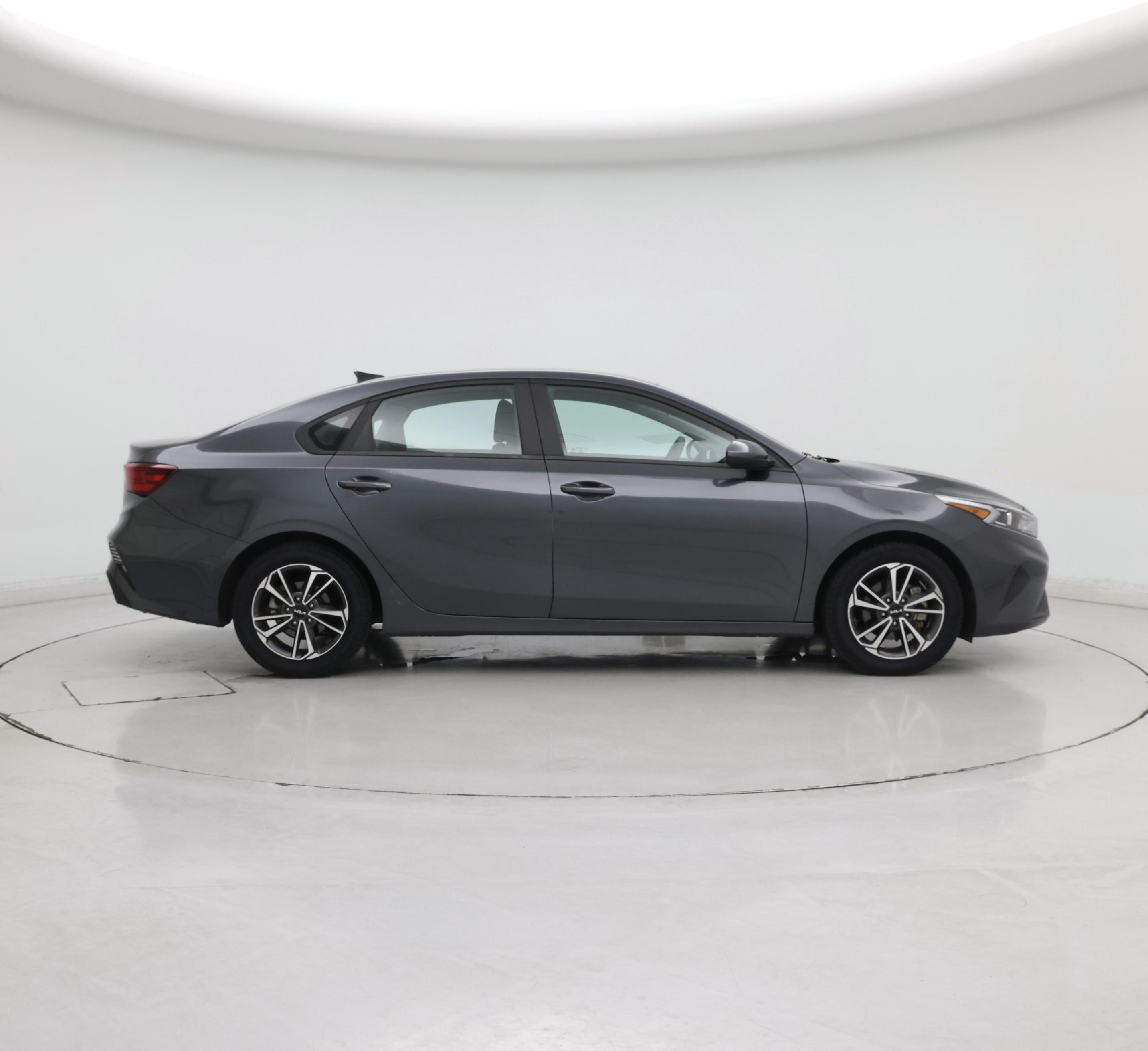 Thumbnail: 2022 Kia Forte - 7
