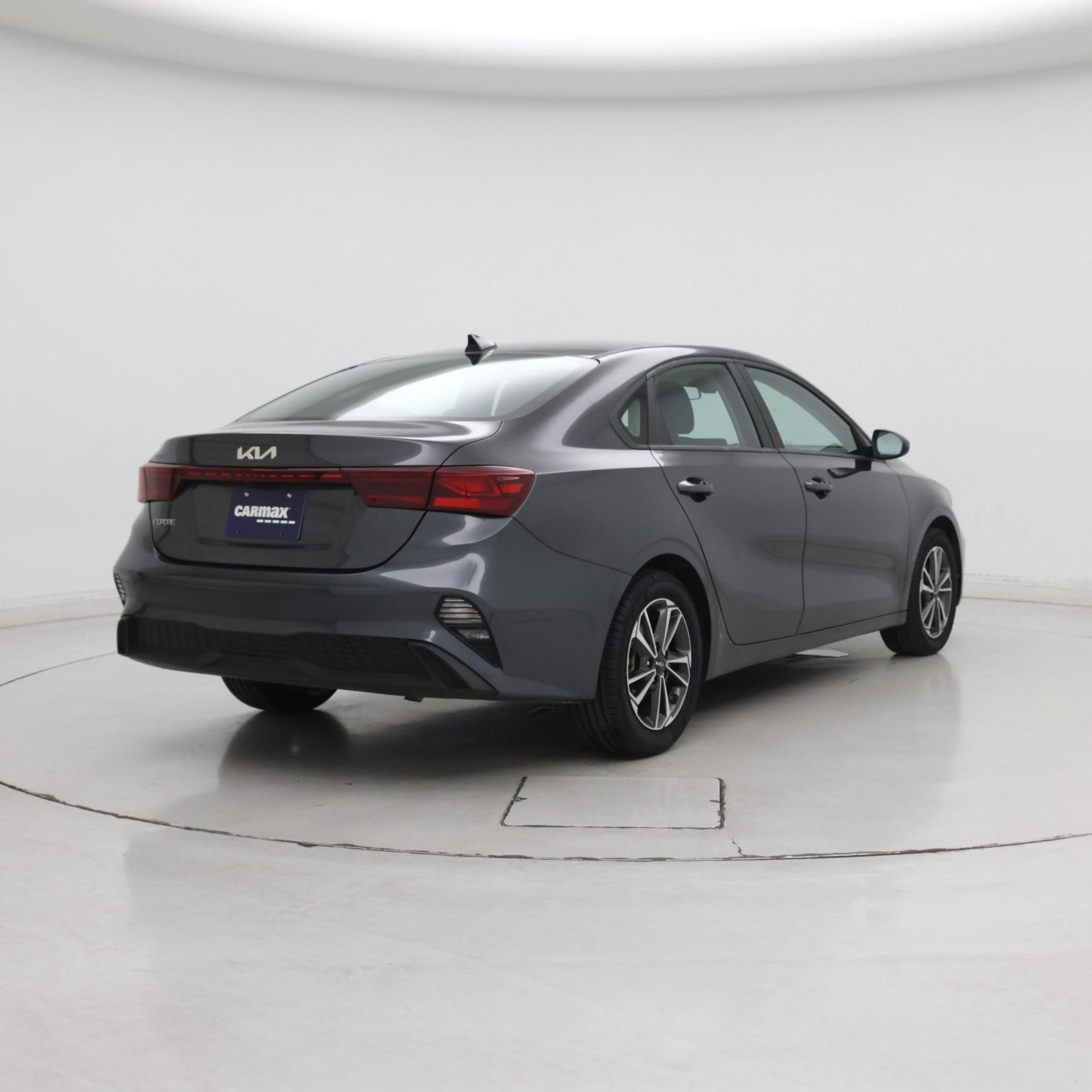 Thumbnail: 2022 Kia Forte - 8