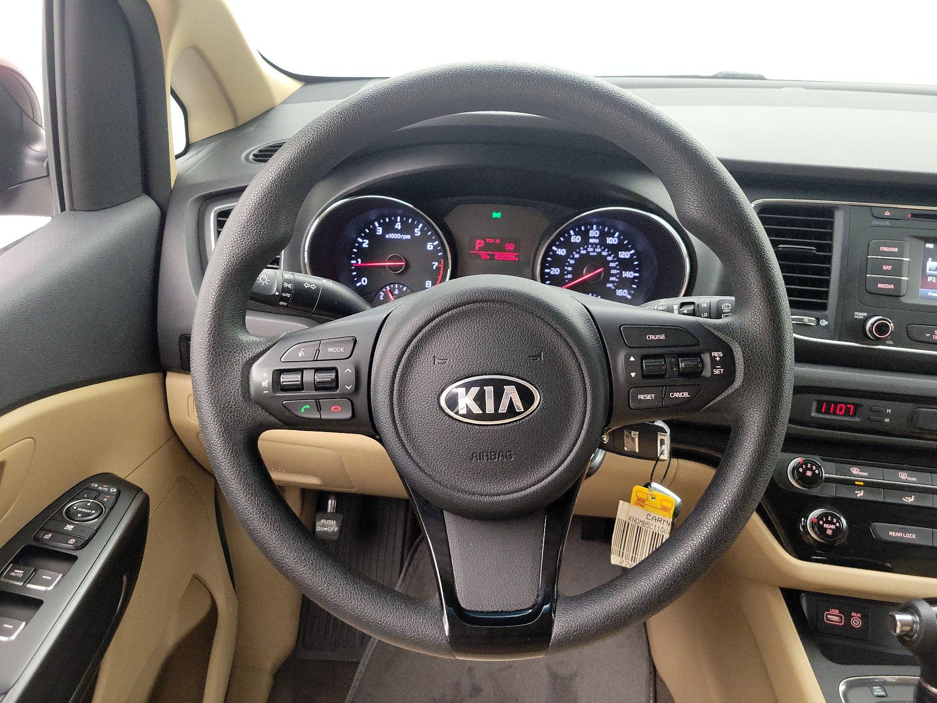 Thumbnail: 2016 Kia Sedona - 10