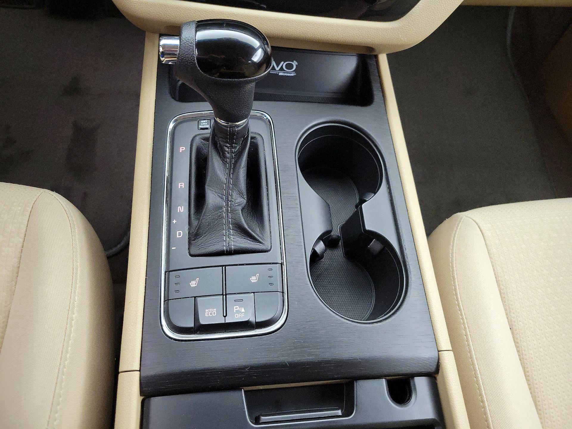 Thumbnail: 2016 Kia Sedona - 17
