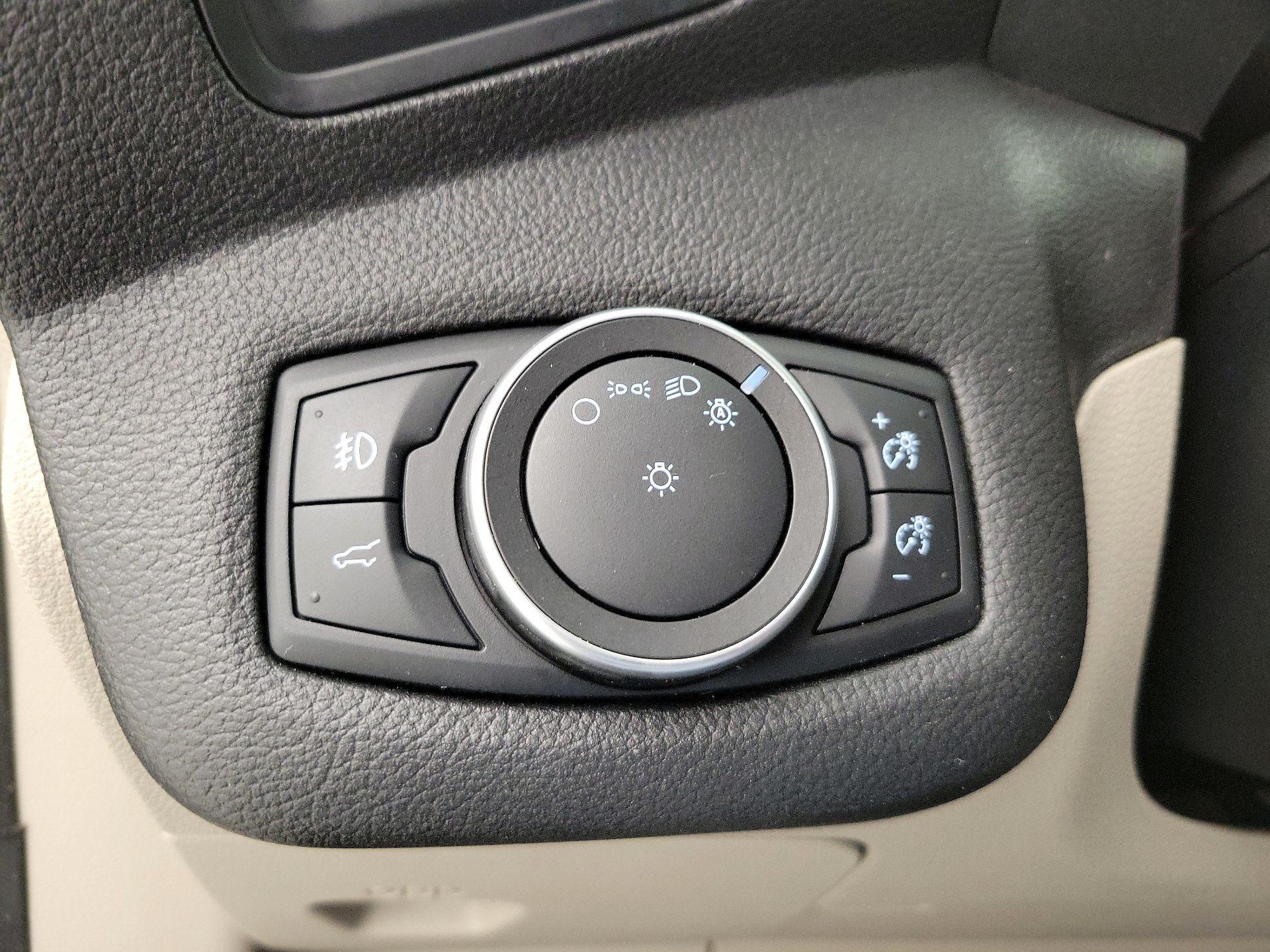 Thumbnail: 2018 Ford Escape - 13