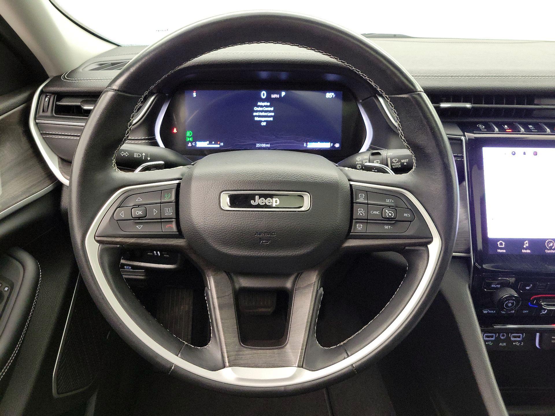 Thumbnail: 2022 Jeep Grand Cherokee - 10