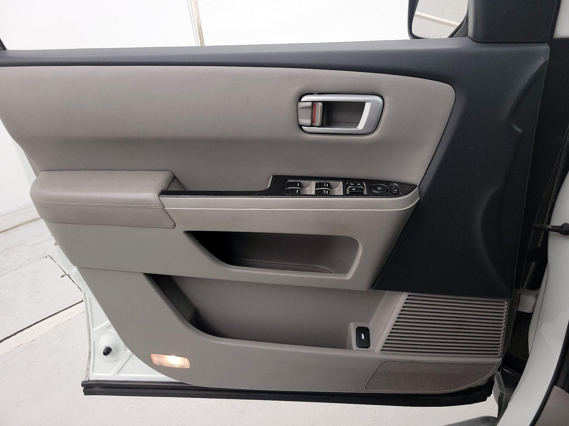 Thumbnail: 2014 Honda Pilot - 12
