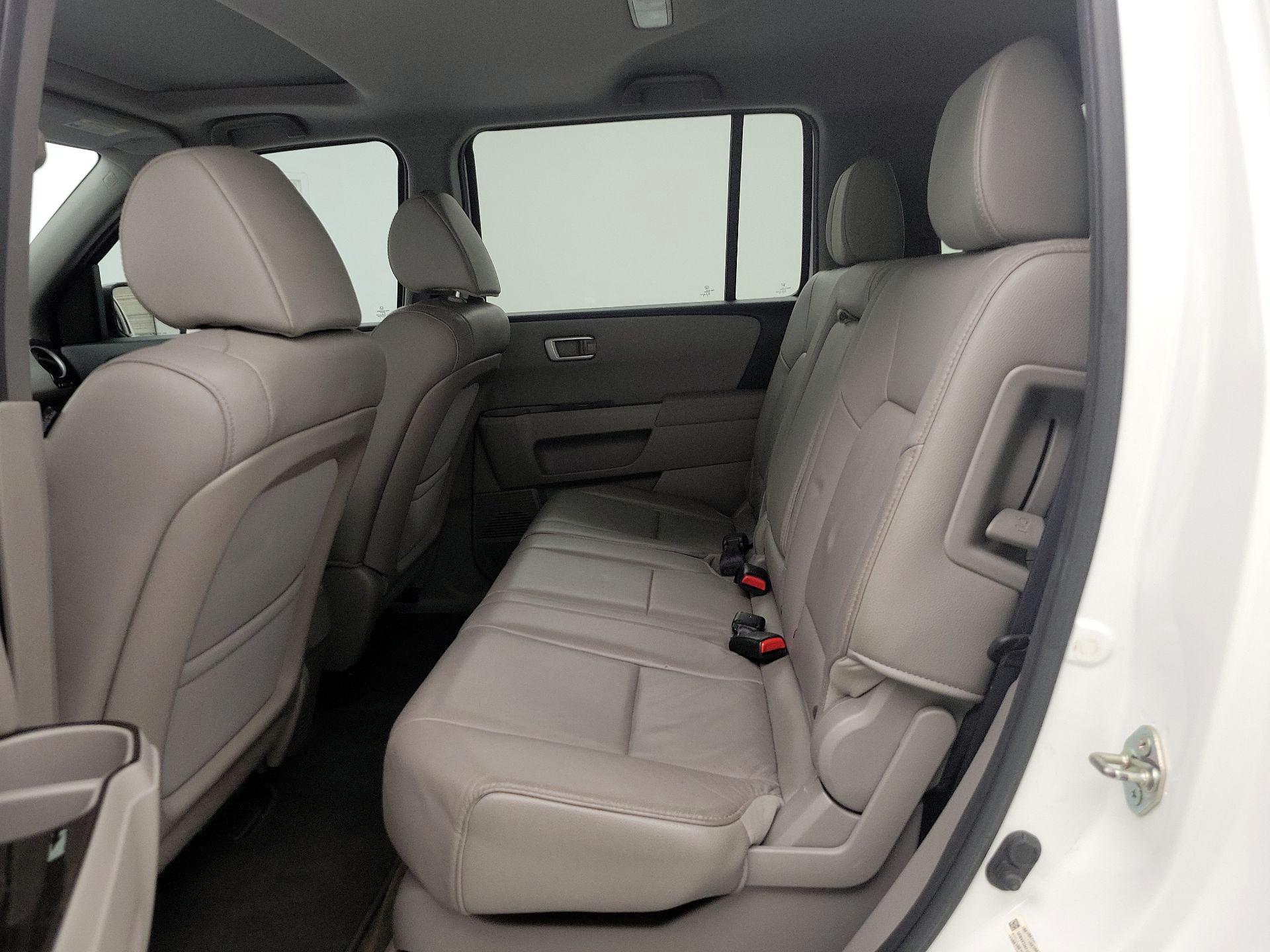 Thumbnail: 2014 Honda Pilot - 20